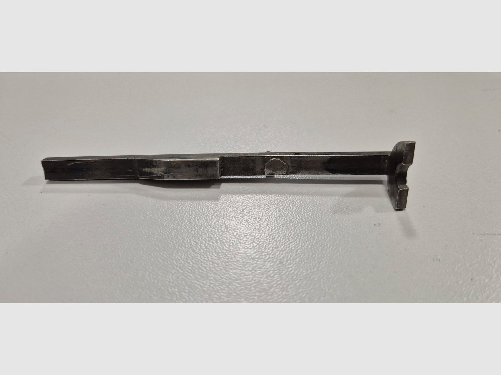 EKSTRAKTOR KARABIN DAMON KAL. 22LR, zdjęcie 1 z 3