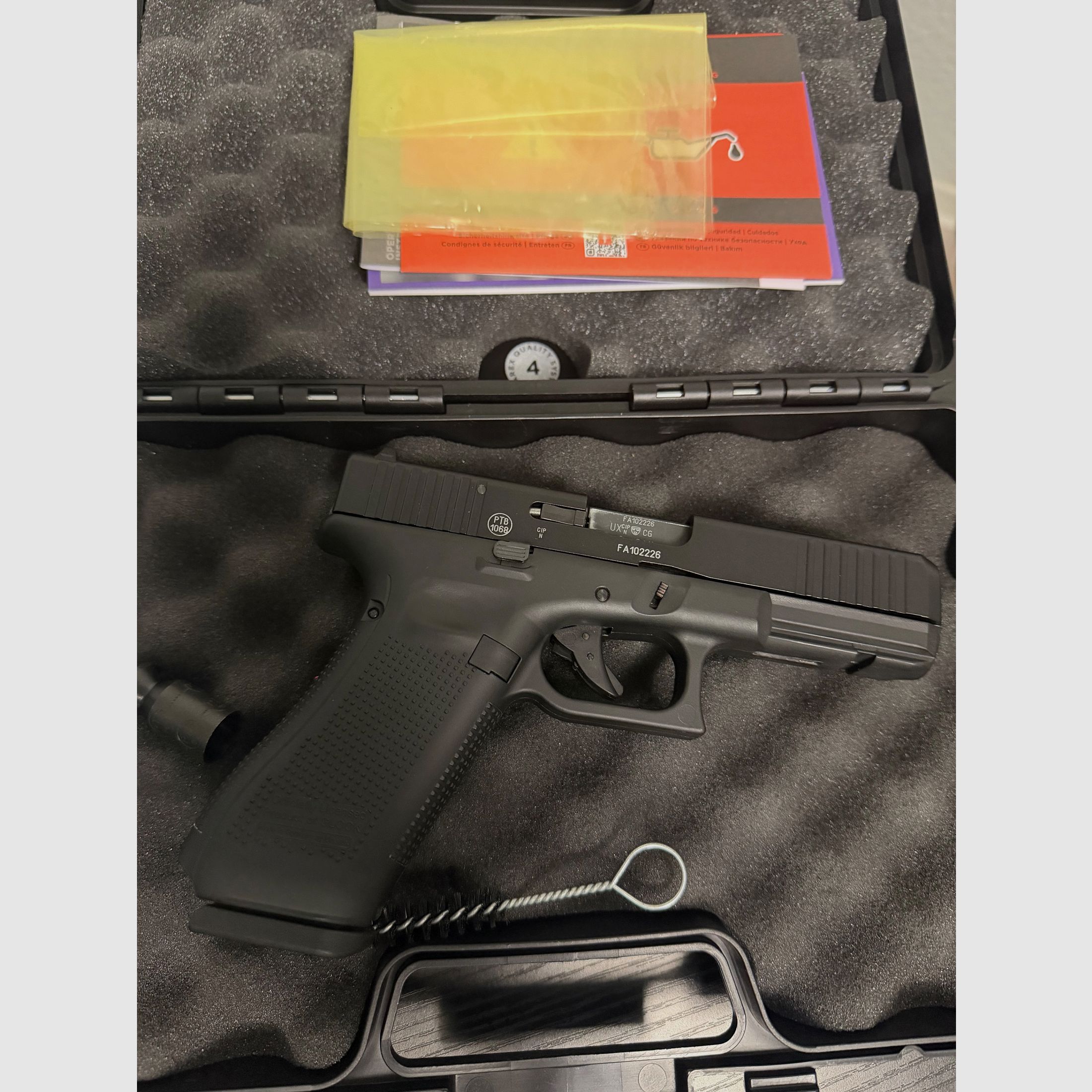 Umarex Glock 17 Gen. 5 – 9 mm P.A.K. – sehr guter Zustand – Festpreis, Bild 2 von 3