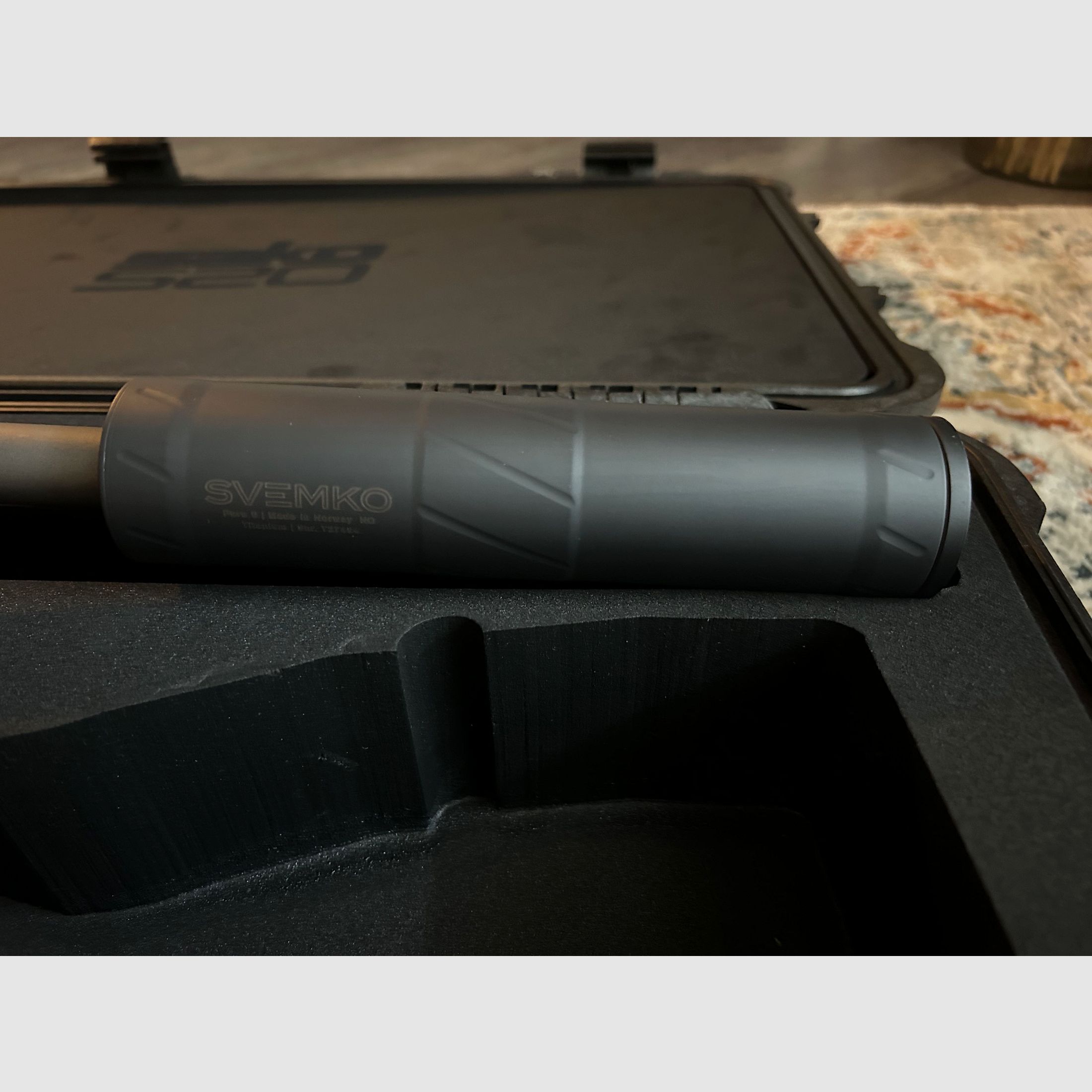 ¡Oferta combinada increíble! Sako S20 + SVEMKO Pure S silenciador | Cal 6.5mm / 0.25, Montaje rápido | Hunter 6,5 Creedmoor Cerakote True Timber Strata LL 51cm Camo *NUEVO*