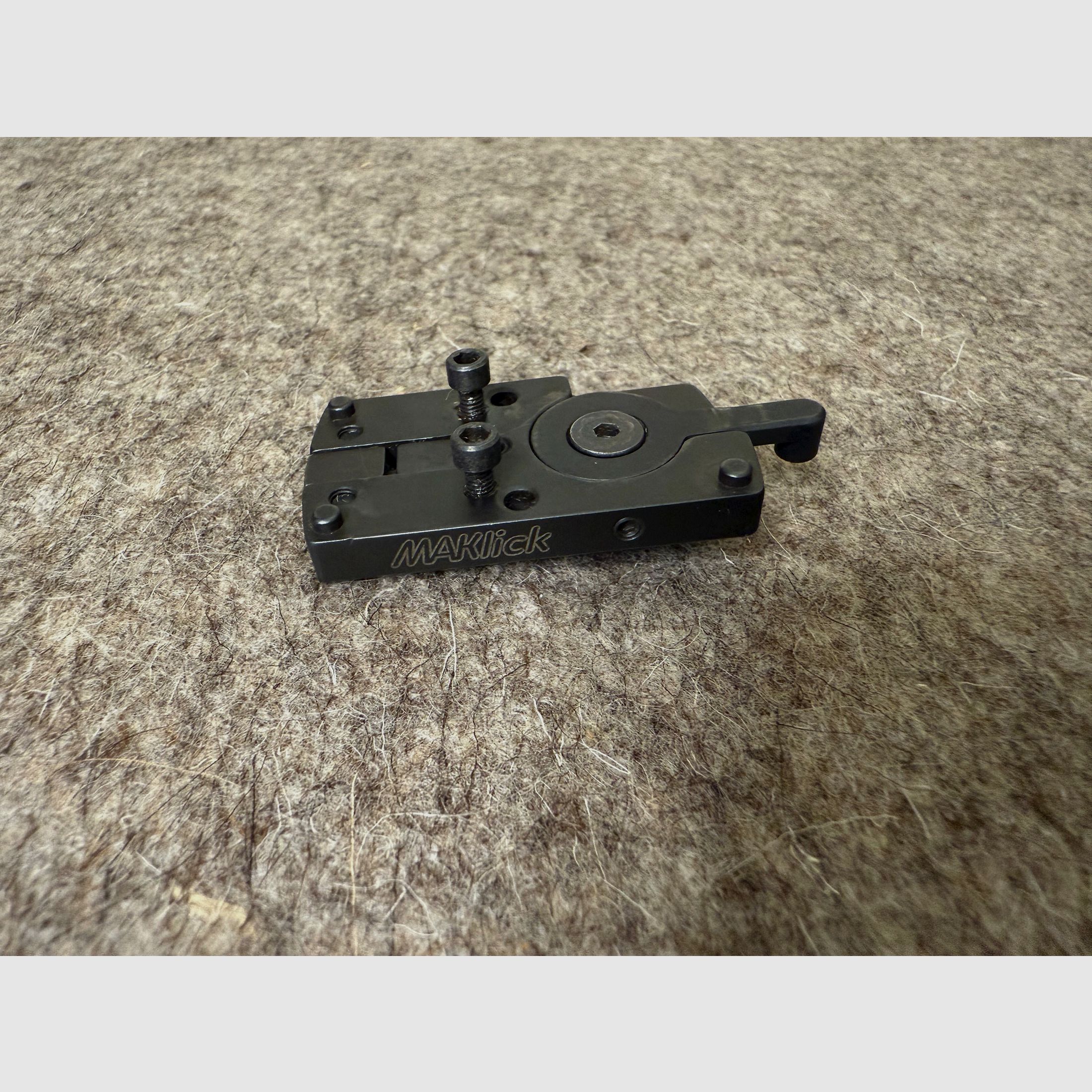 MAKlick Schwenkmontage für Vorderplatten