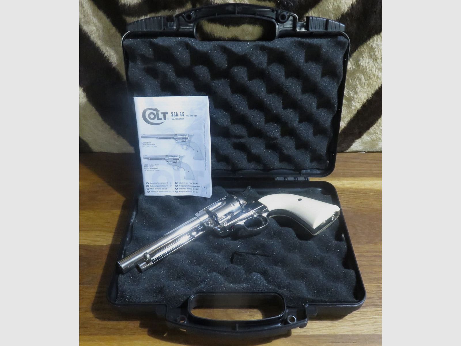 Revolver UMAREX Colt SAA .45 Co2, Bild 1 von 9