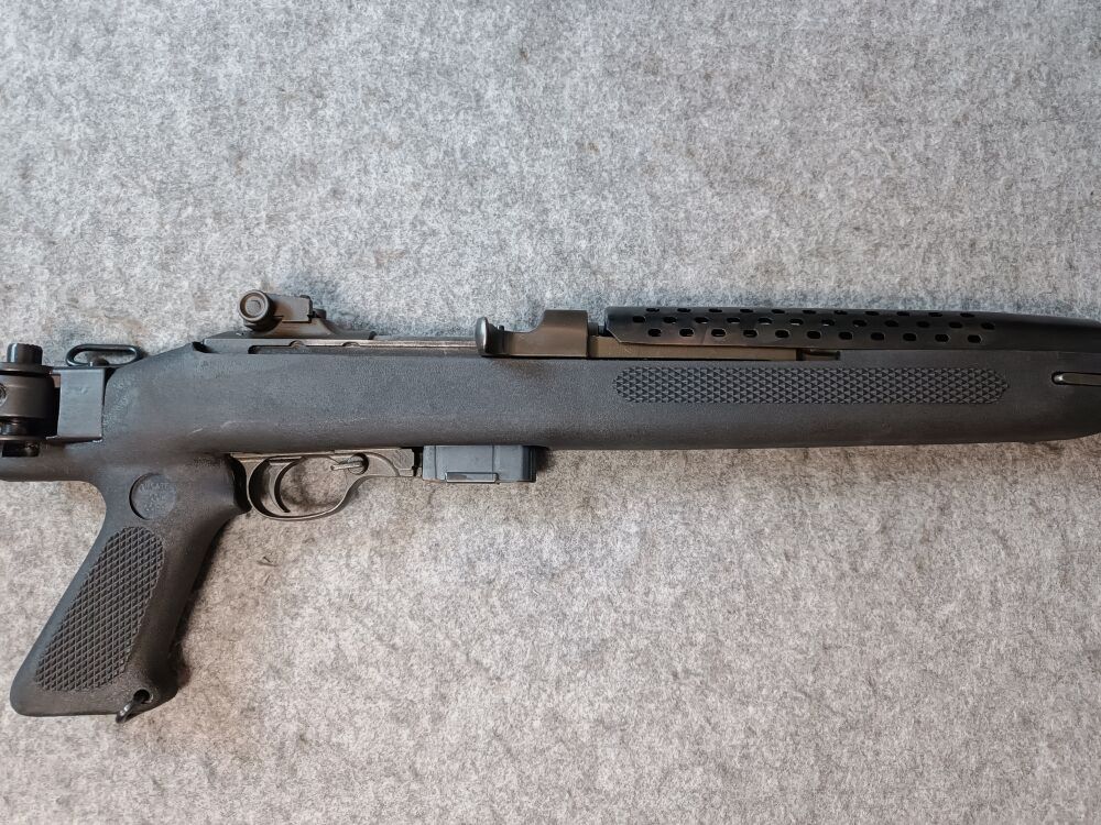 Inland MFG General Motors .30 M1 Carbine mit Choate Kunststoffklappschaft, Bild 5 von 10
