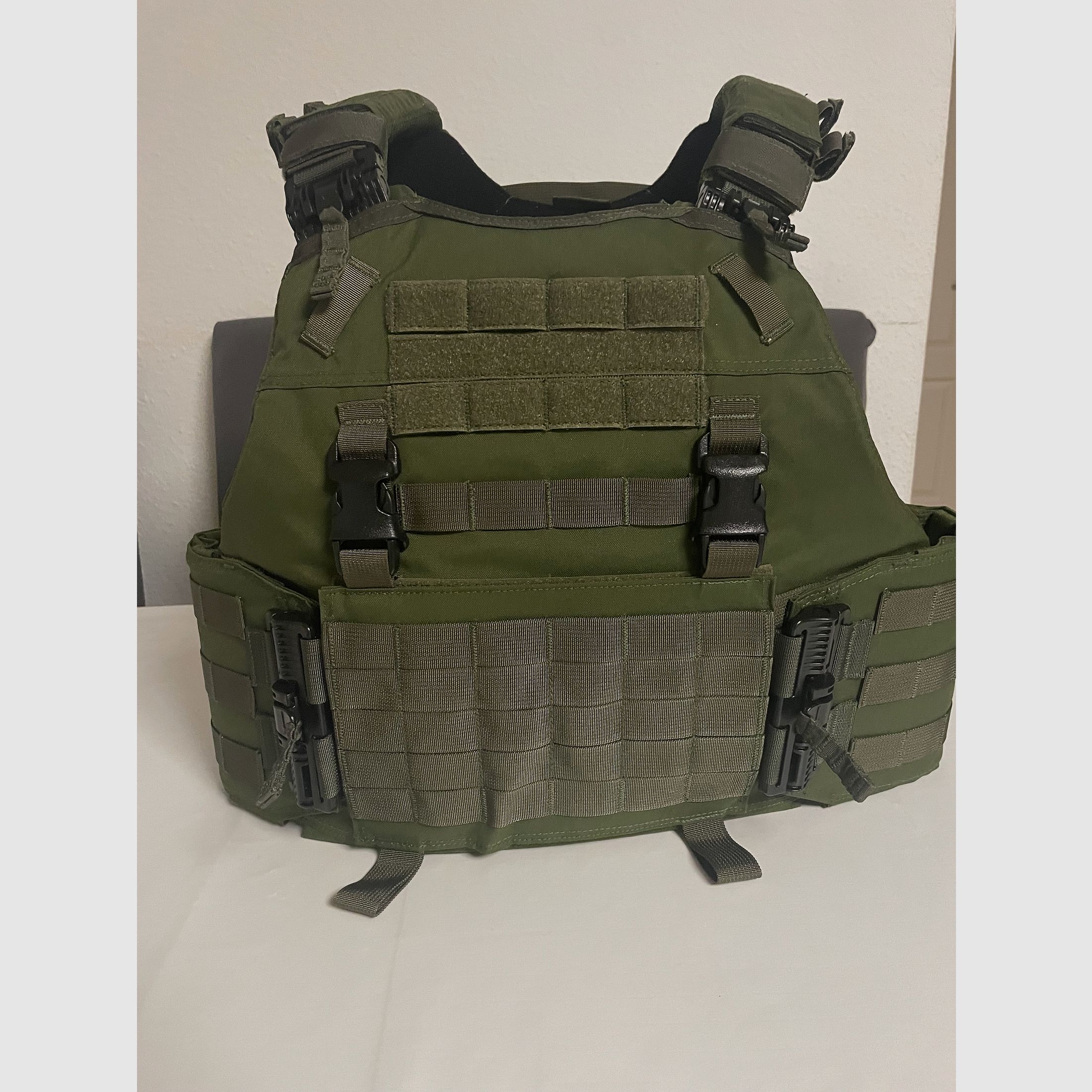 Warrior Assault Systems Quad Release Plate Carrier Oliv + Plattenträger Spartaner 