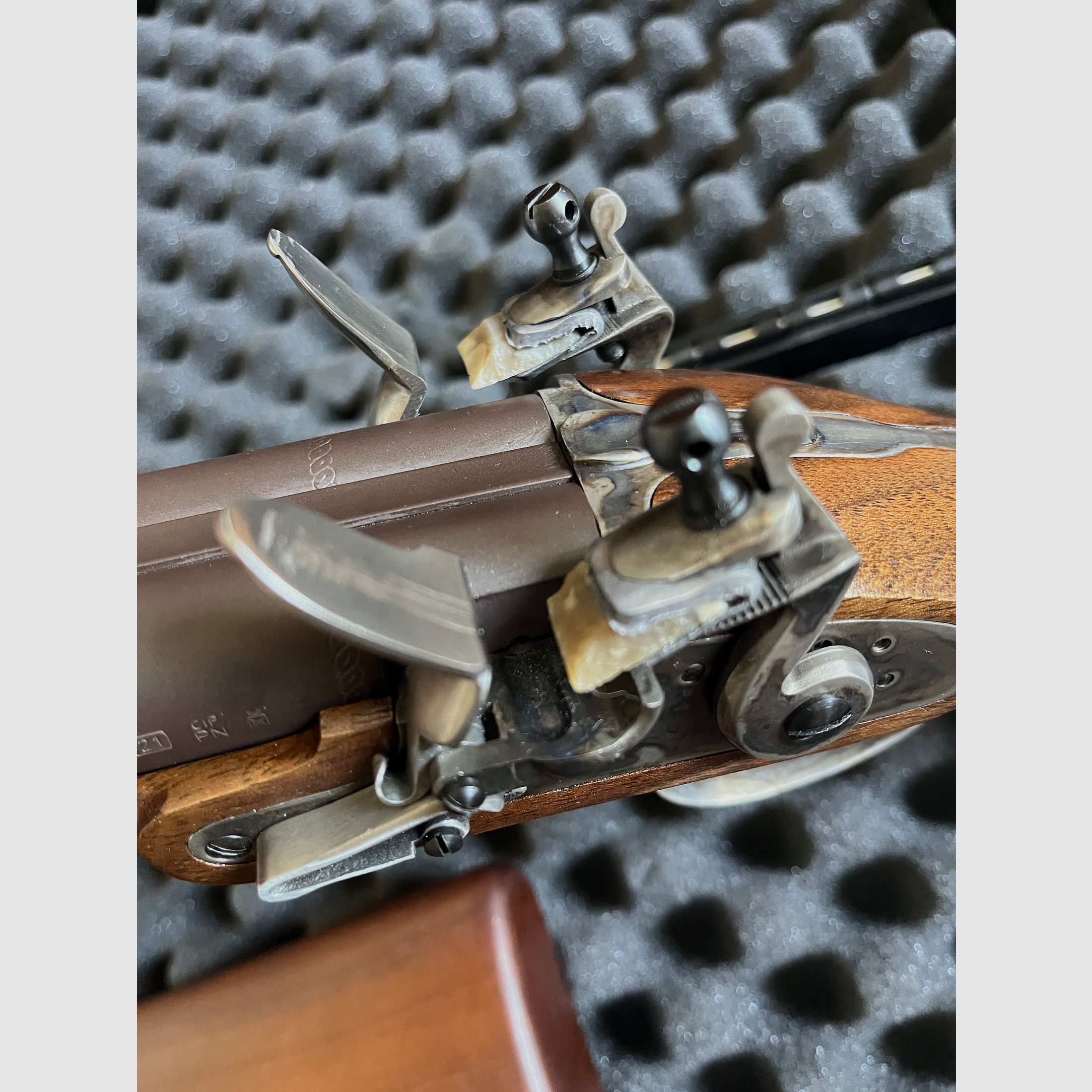 Pedersoli Howdah neu mit Schaft und Zubehör 
