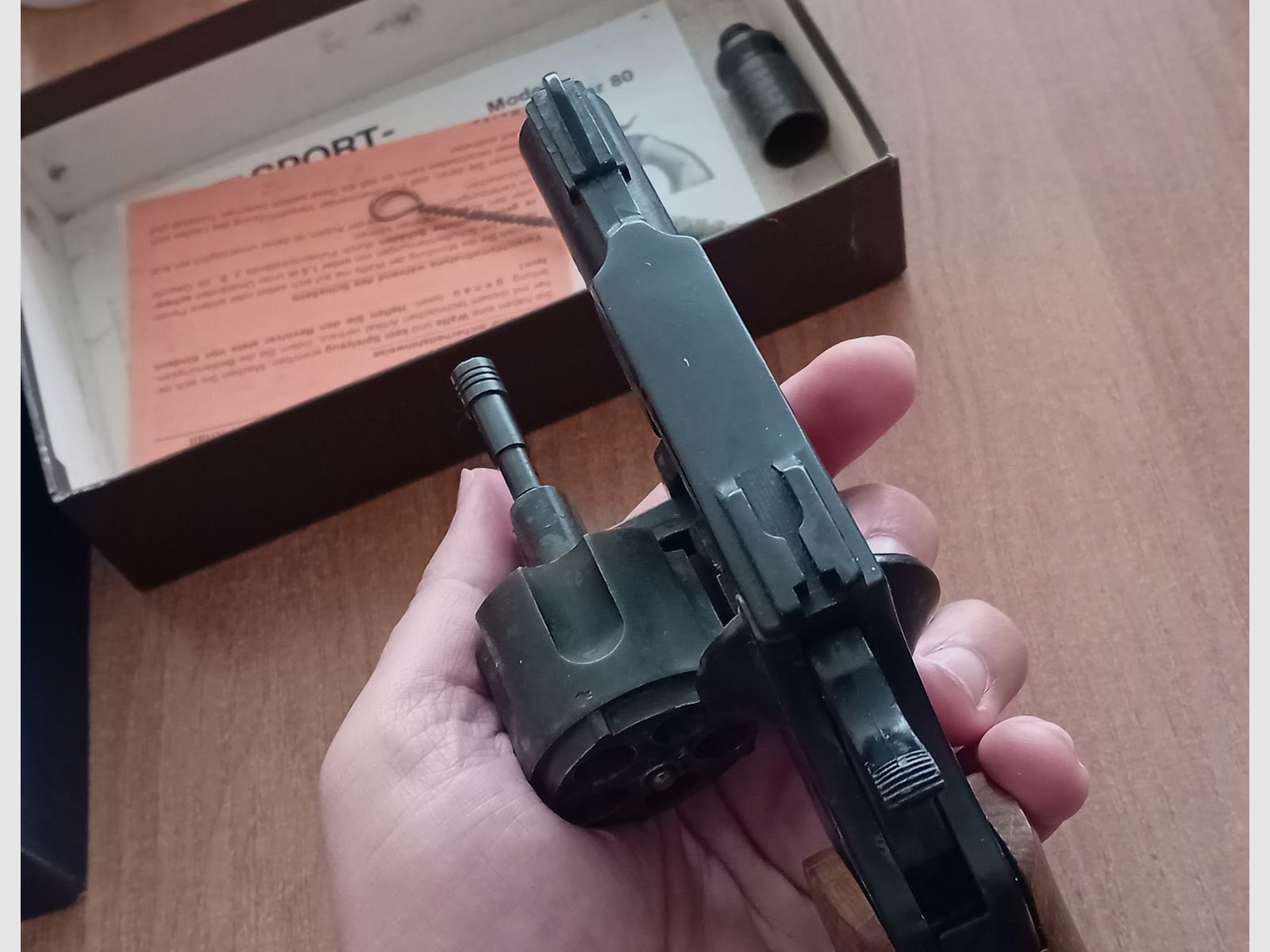 Cuno Melcher ME Jaguar 80 en calibre 9 mm R Knall