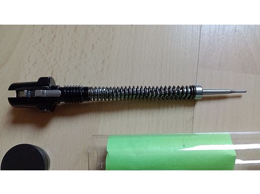 Schlagbolzen GRE-TAN Fluted Firing Pin Assembly, Black für Remington 700 SA, erleichtert