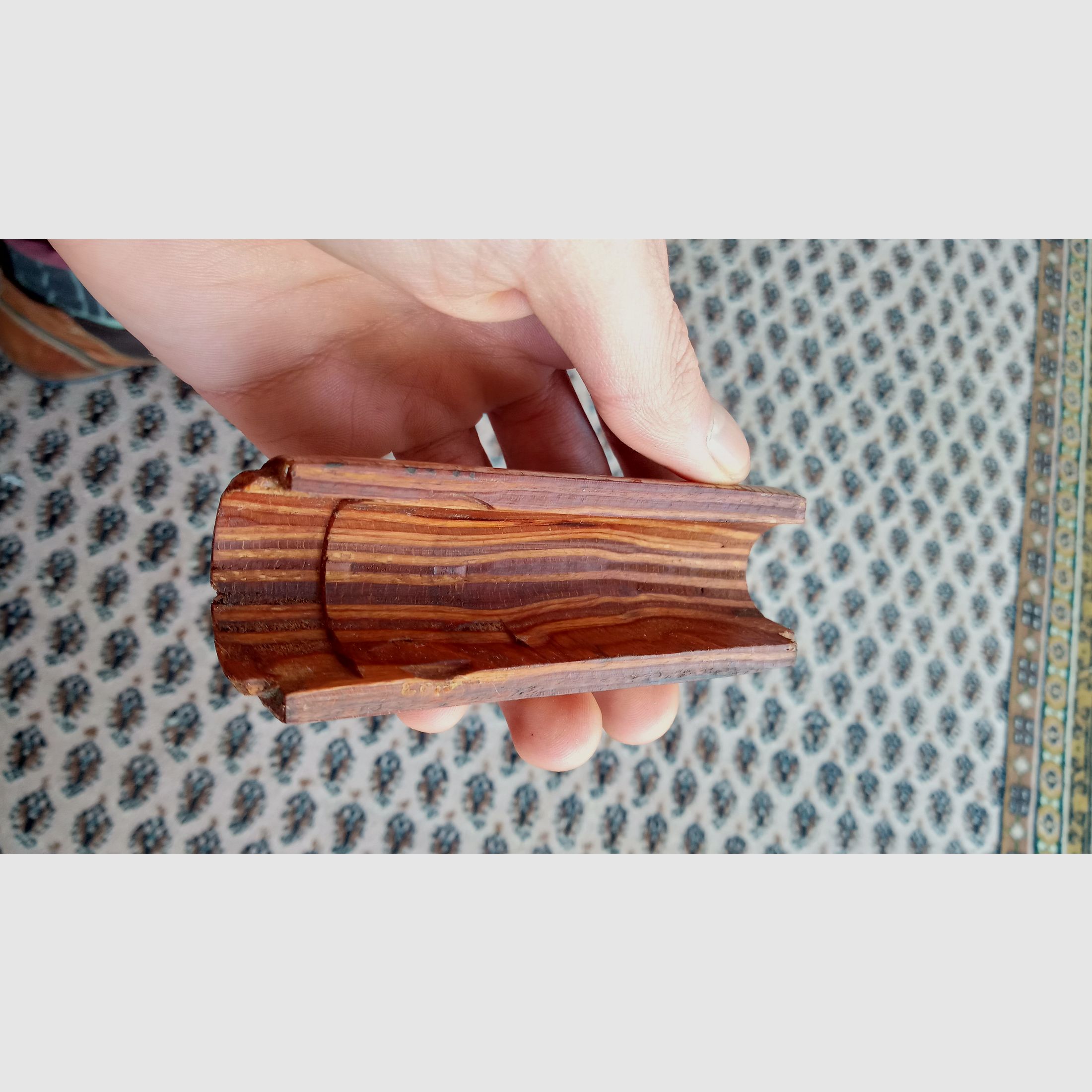 Originale guanti superiori Dong AK rumeni (molto larghi) / Legno laminato robusto perfetto per il pene di asino rumeno (Uluc) o guanti RPK