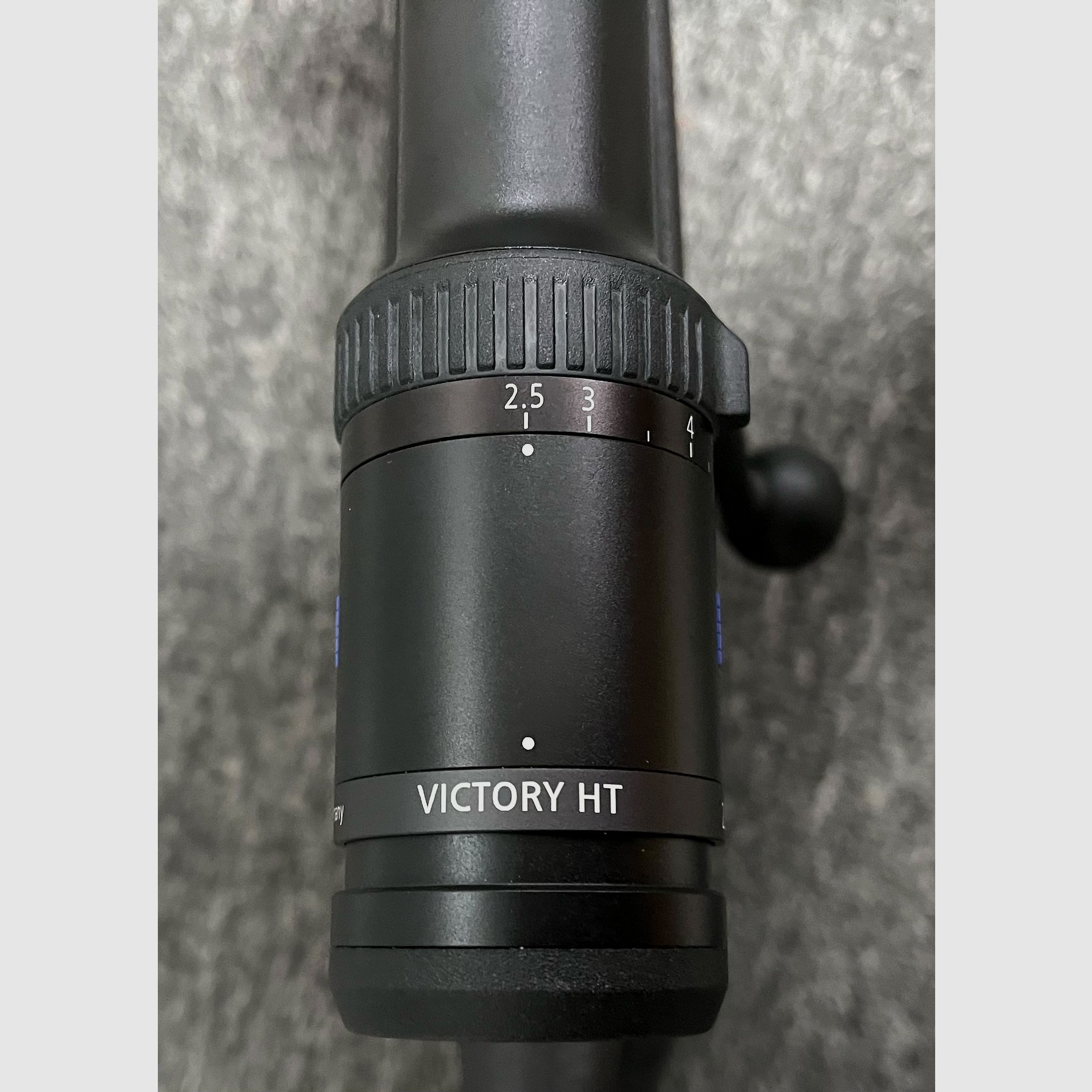 Blaser R8 Professional Success .30-06 + Zeiss Victory HT 2,5-10x50 + Montaggio Dentler