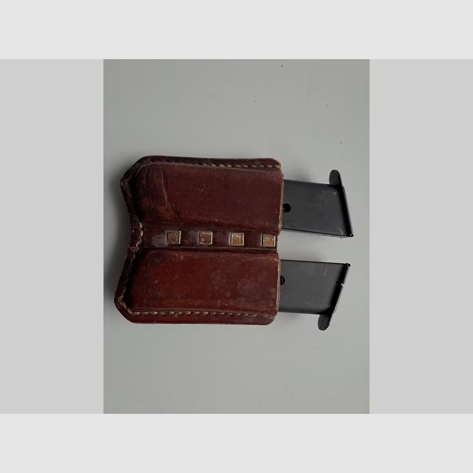 2 magazijnen voor SIG Sauer & Sohn P220 kal. .45 ACP met magazijntas