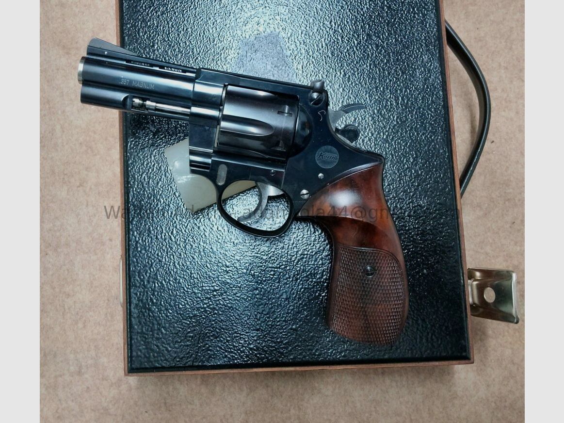 Korth Ratzeburg Combate 357 Mag con tambor intercambiable de 9 mm