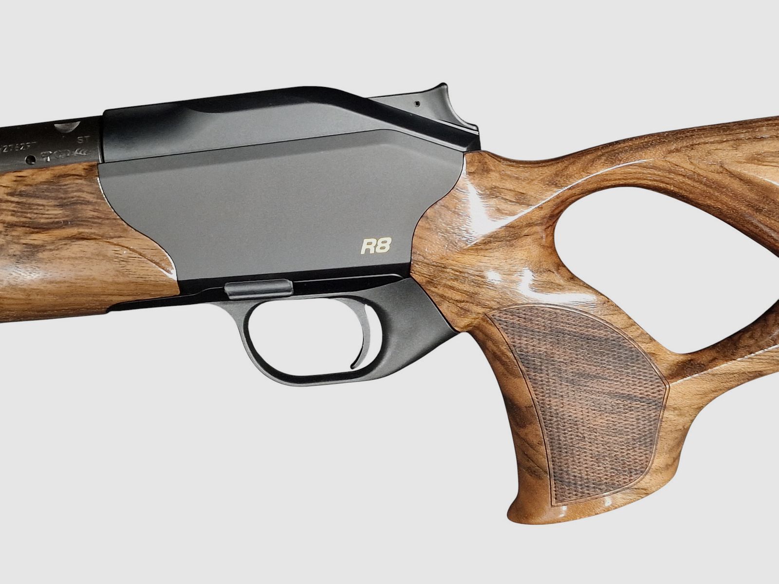 Blaser R8 Success wood HK4 in the calibers 308Win, 30-06 Spring. or 8x57JS LL 52cm with M15x1 immediately available