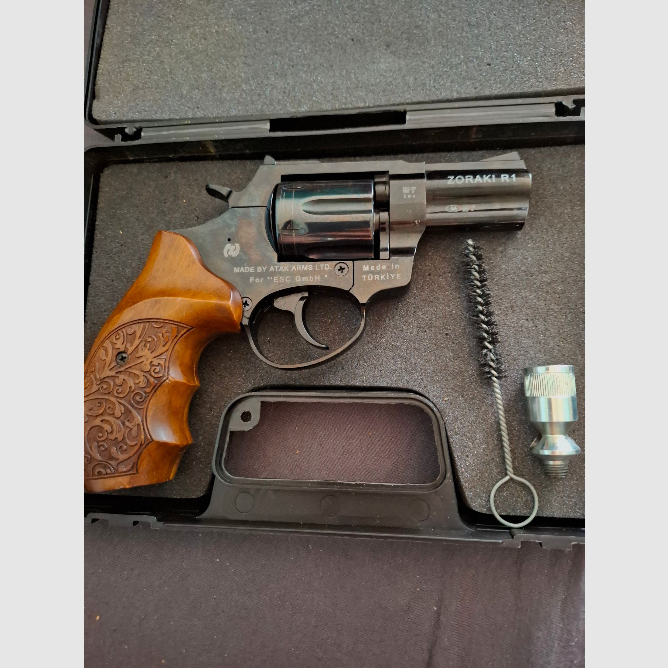 Zoraki R1 2.5" PTB 945 with real wood grips