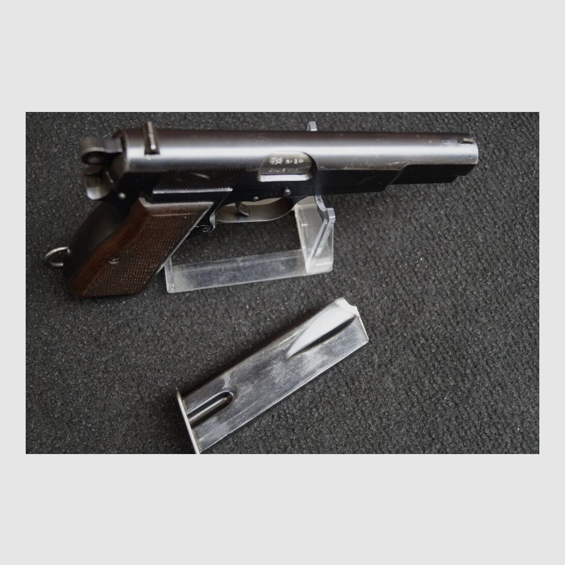 Fabrique Nationale d’Armes de Guerre	 FN High Power M1946