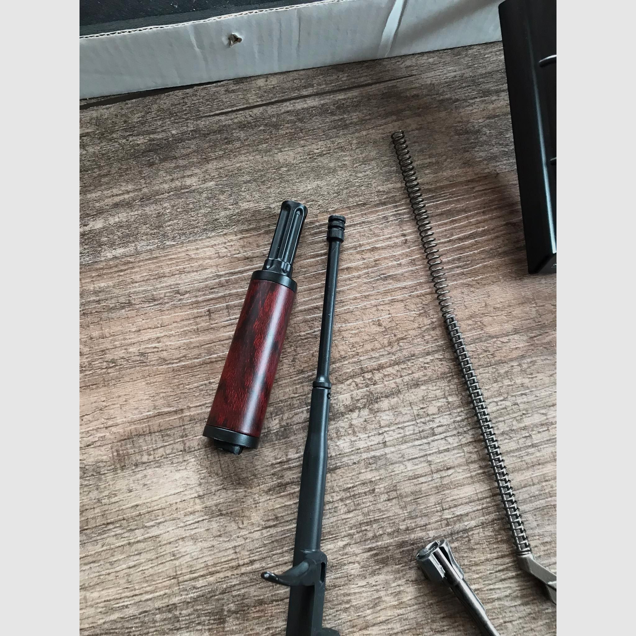 Alloy Army AK74/AKM miniature model scale 1/2.05 metal fully disassemblable, shell ejection