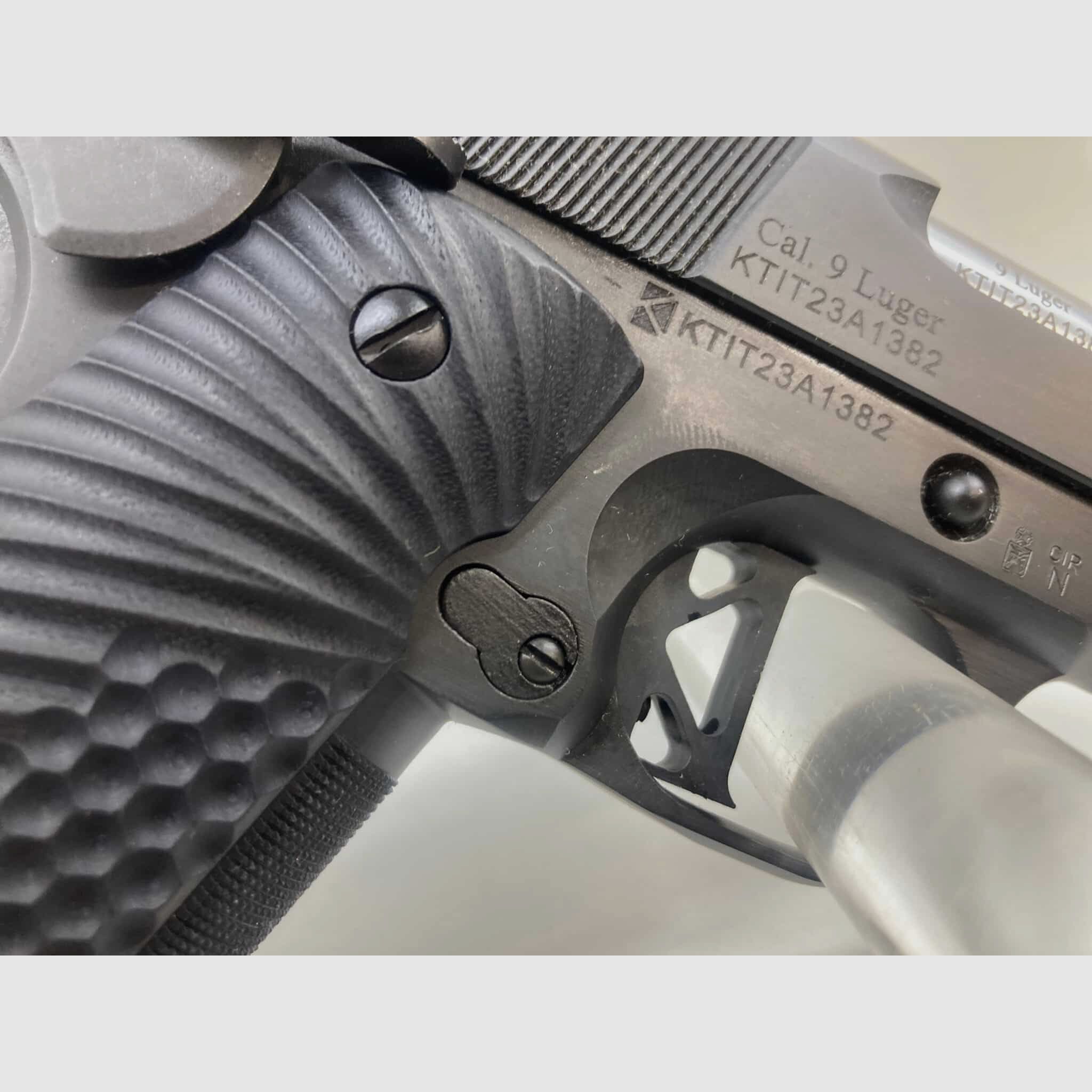 CHIAPPA 1911 Imperio Negro 5″ | 9mm Luger