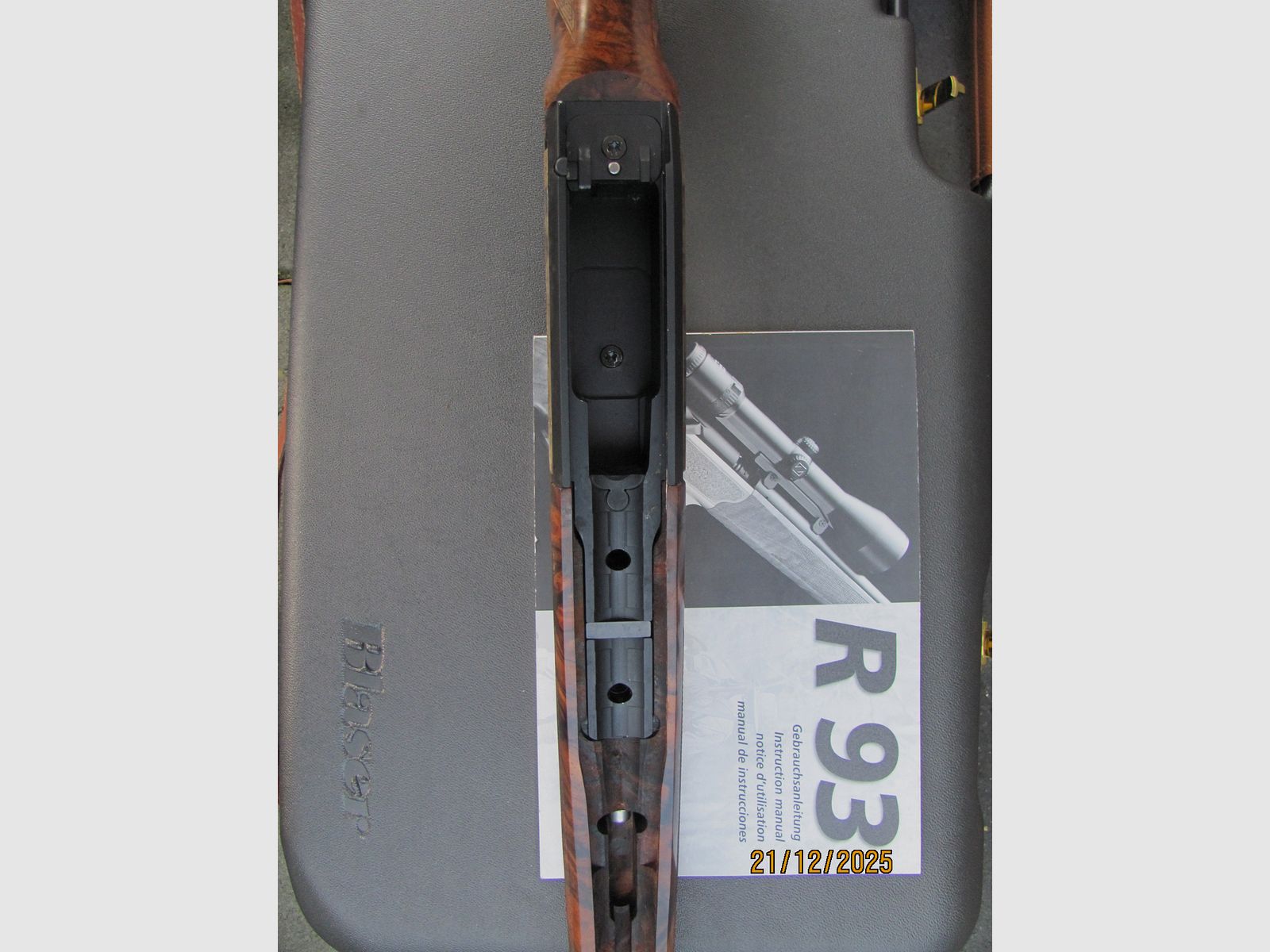 Blaser R93 Konsul Luxus Wurzelholzschaft NEUWERTIG