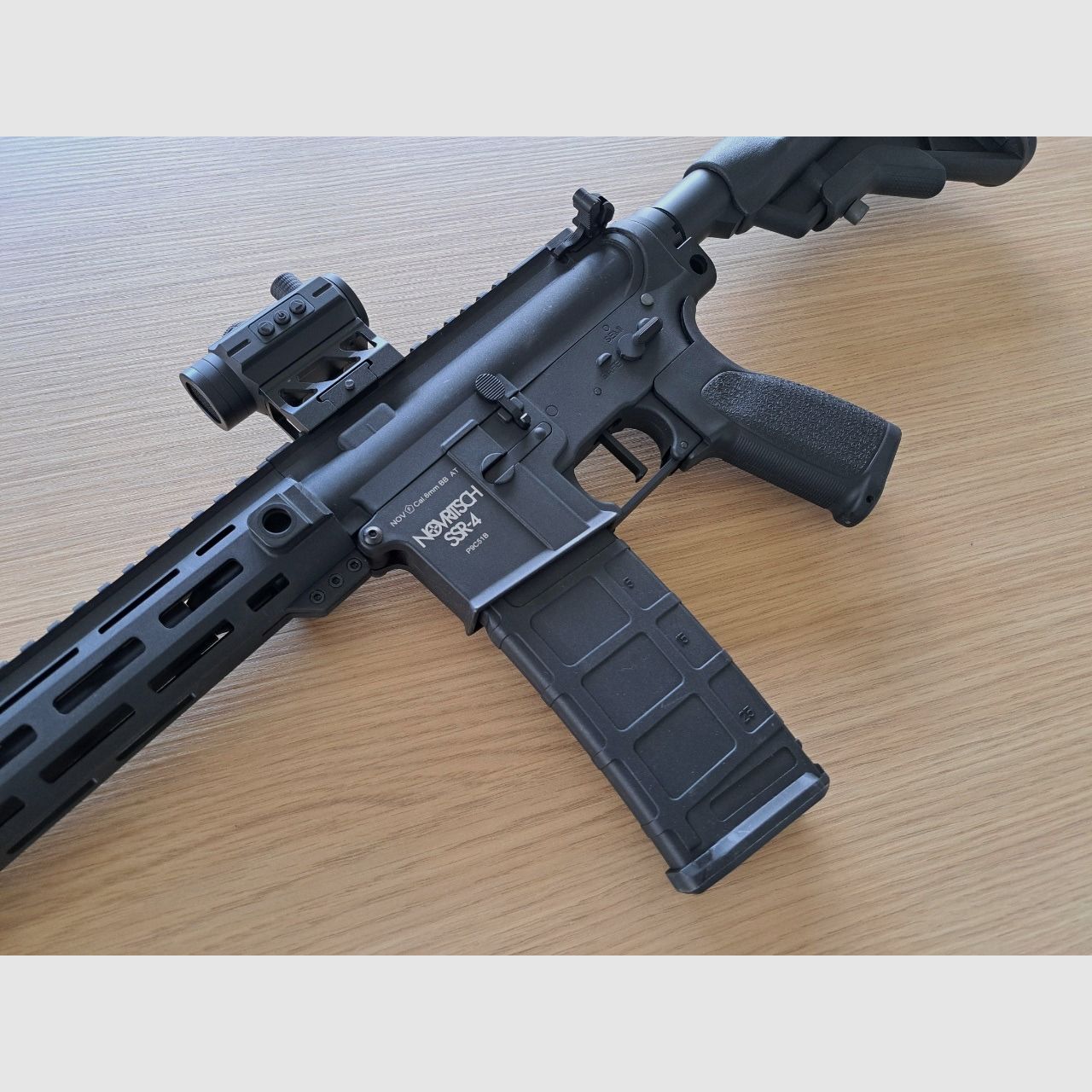 Novritsch - SSR4 Mk1 Gen2 + Red Dot – AEG Airsoft AR 15 6mm BB