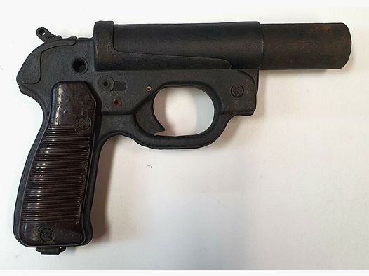 Schneider Hugo Signal Pistol Schneider Hugo Model 42 - 4 (Signal)