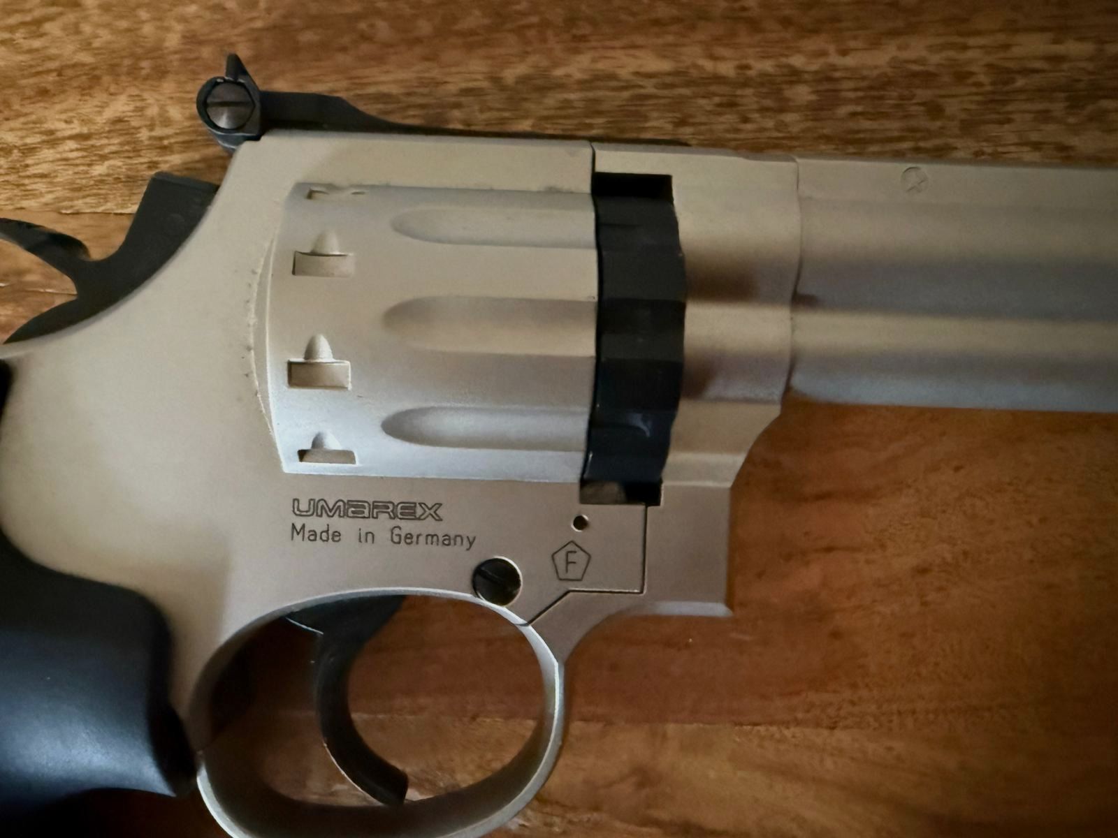 Revolver Co2 UMAREX Smith & Wesson 686 - 6 pollici Nickel 4,5 mm Diabolo