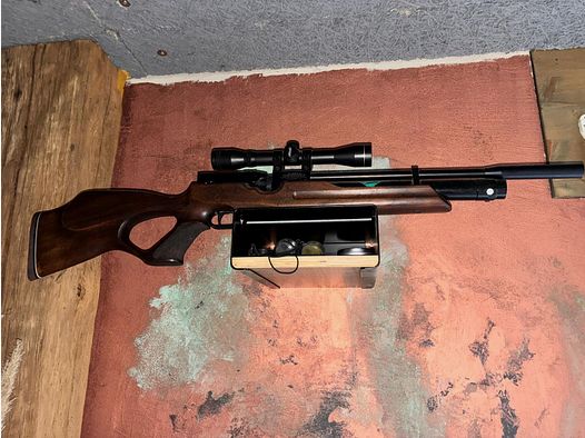Pressluftgewehr Weihrauch HW 100 T Nussbaum-Lochschaft Kompensator Kaliber 5,5 mm