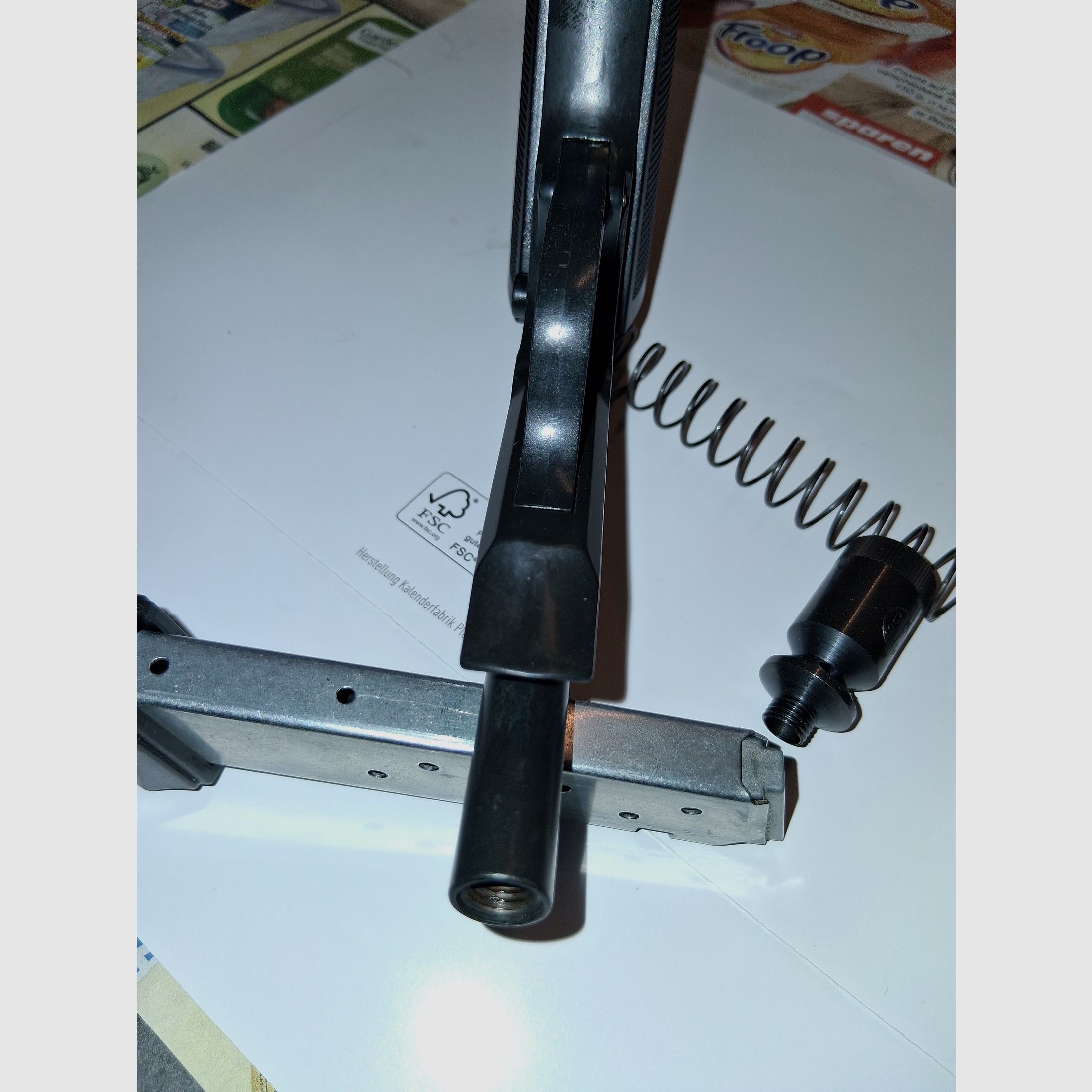 ME 9 mod. Para Griffstück komplett, Magazin, Abschussbecher, original Koffer (neuwertig)