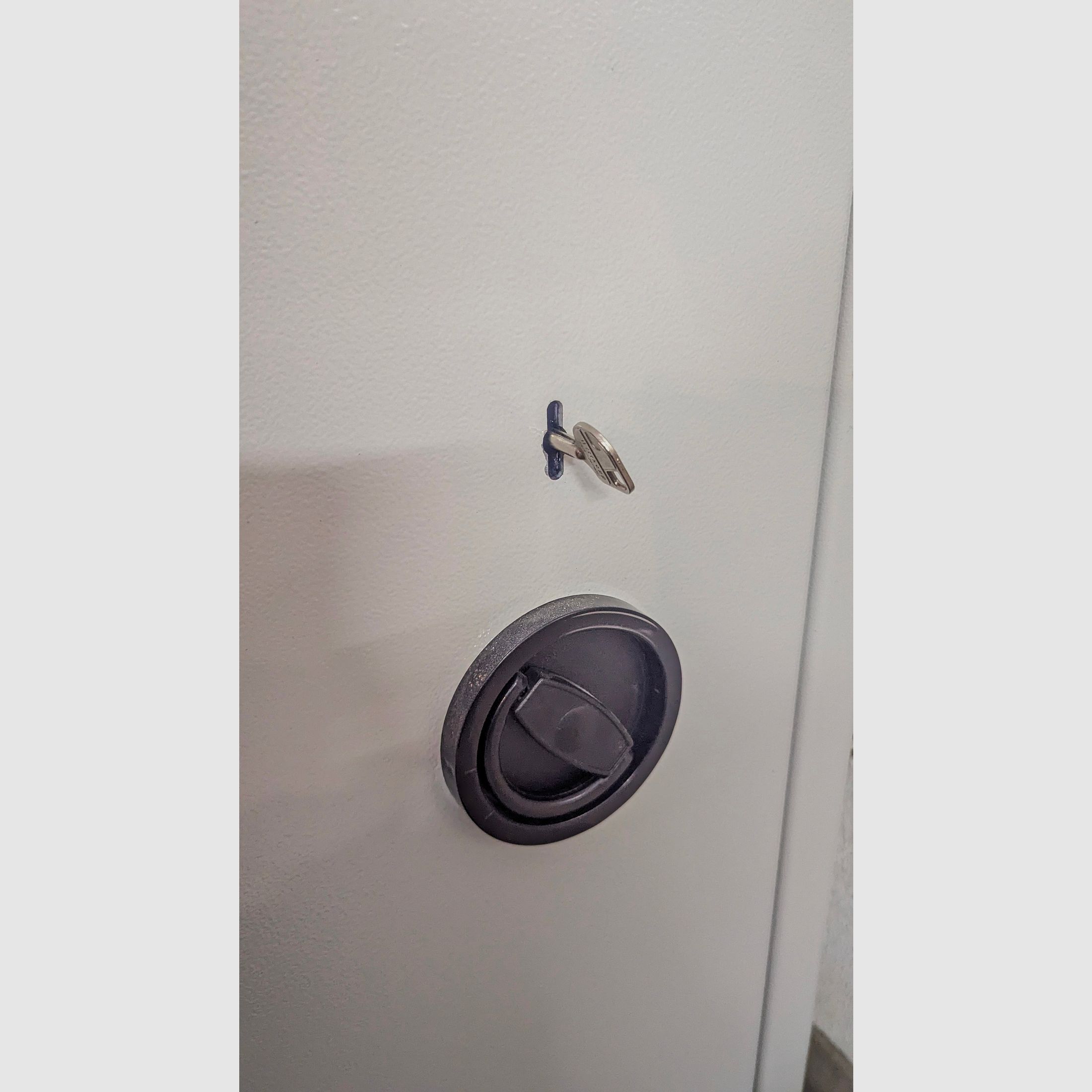 Waffenschrank Doppelbartschloss Klasse 0 Bj 2021