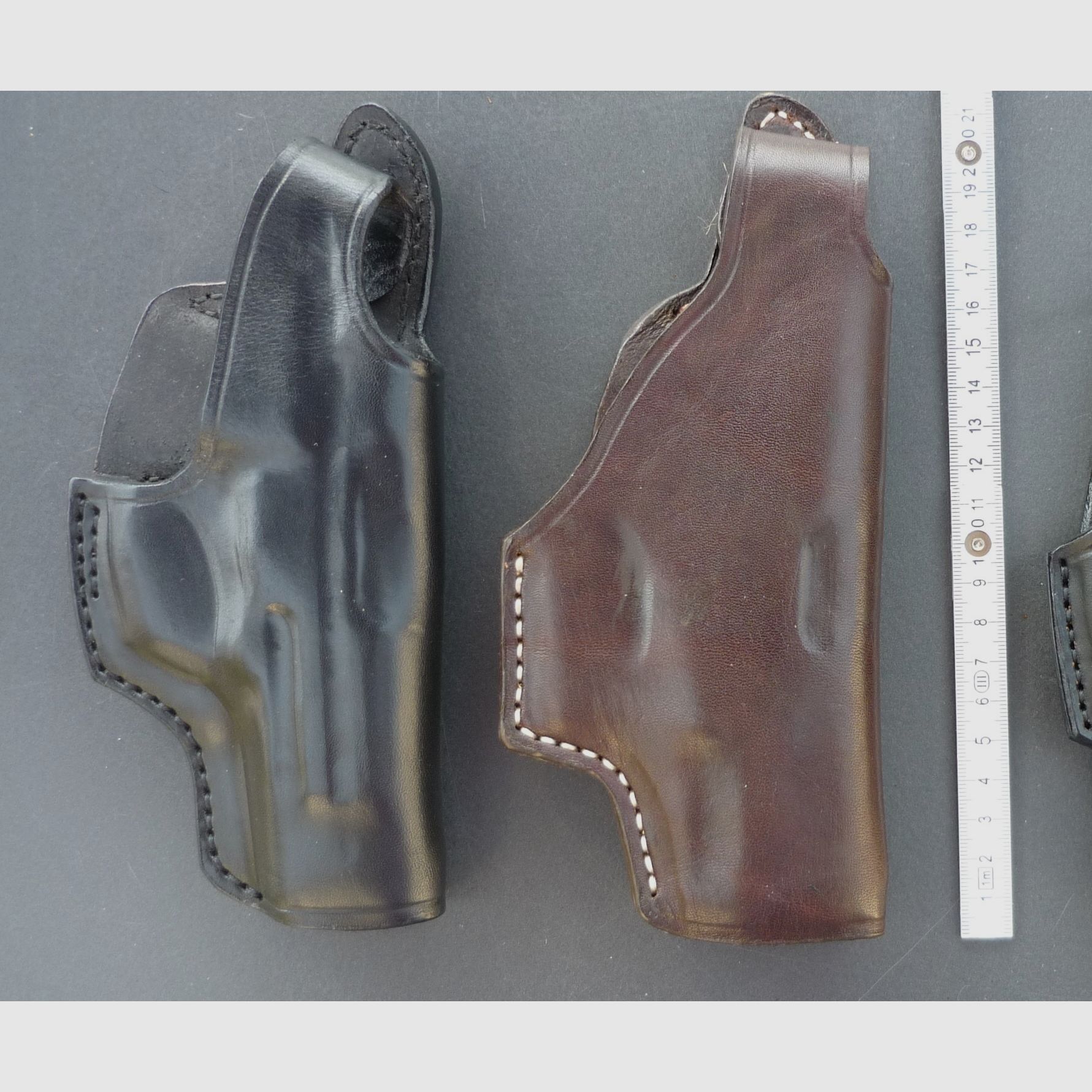 HKDesign Holster  Art. Nr.  002 : Einfachholster mit Snapverschluß  -  für: P88 COM,  P88   bzw. P99 -  für Rechtshänder