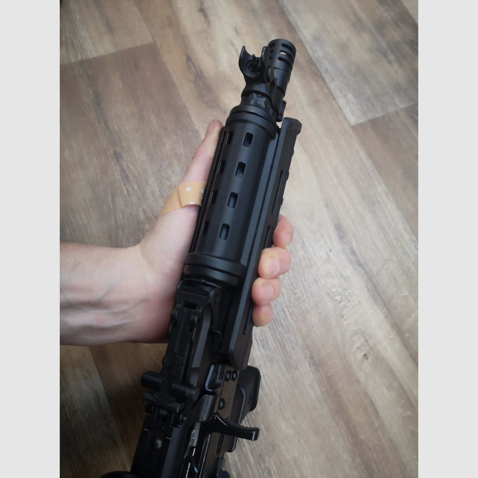 Kalaschnikov USA - KR-9 SBR Sport, carabine semi-automatique en calibre 9mm Luger, PCC, avec 6 chargeurs, mallette et certificat BKA, état d'origine - Limité