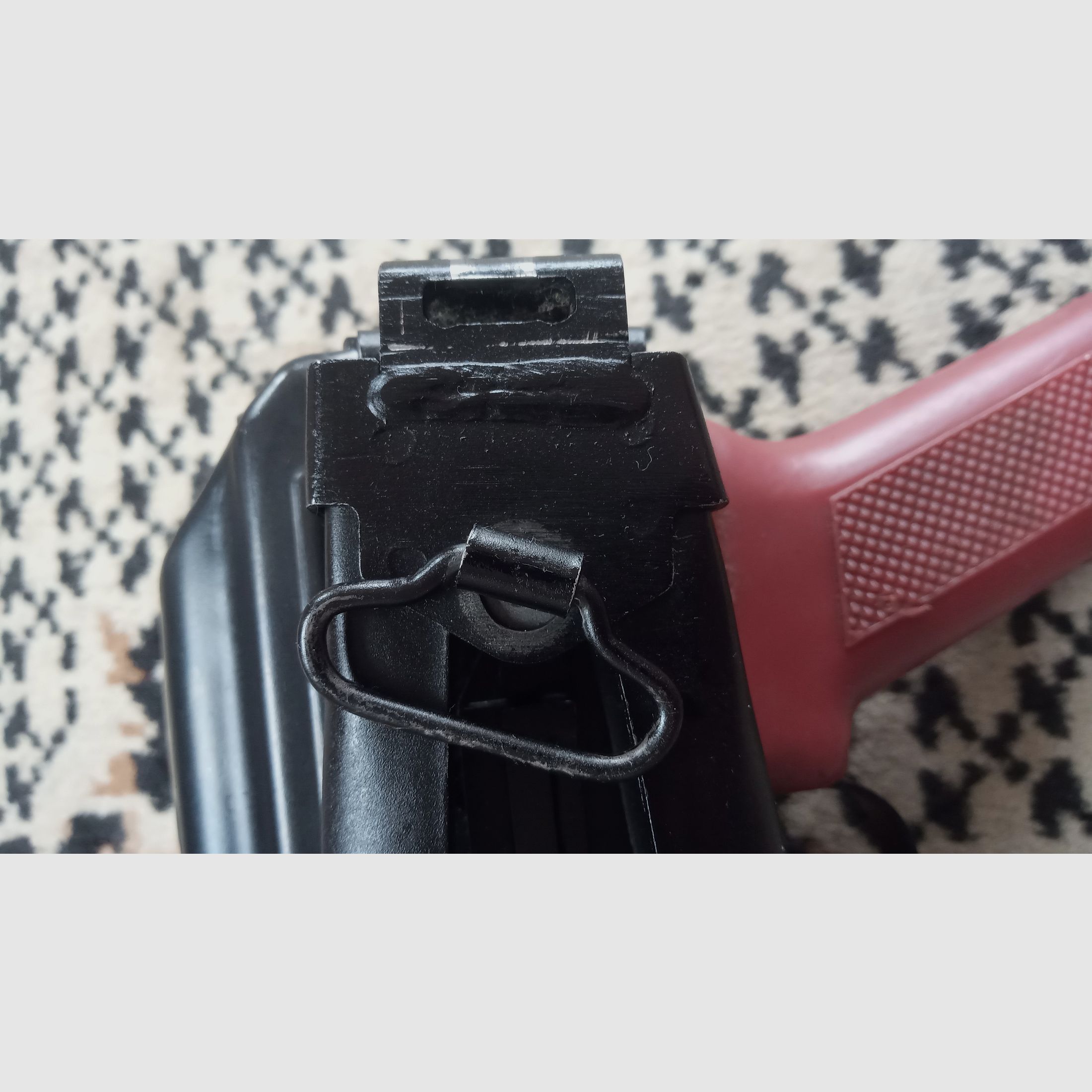 Absolut hochwertig und sauber verarbeiteter russischer 5,5 mm Saiga / Izhmash Skelett Klappschaft für AKS-74 / AK Klappschaft 5.5 Triangle Side Folder