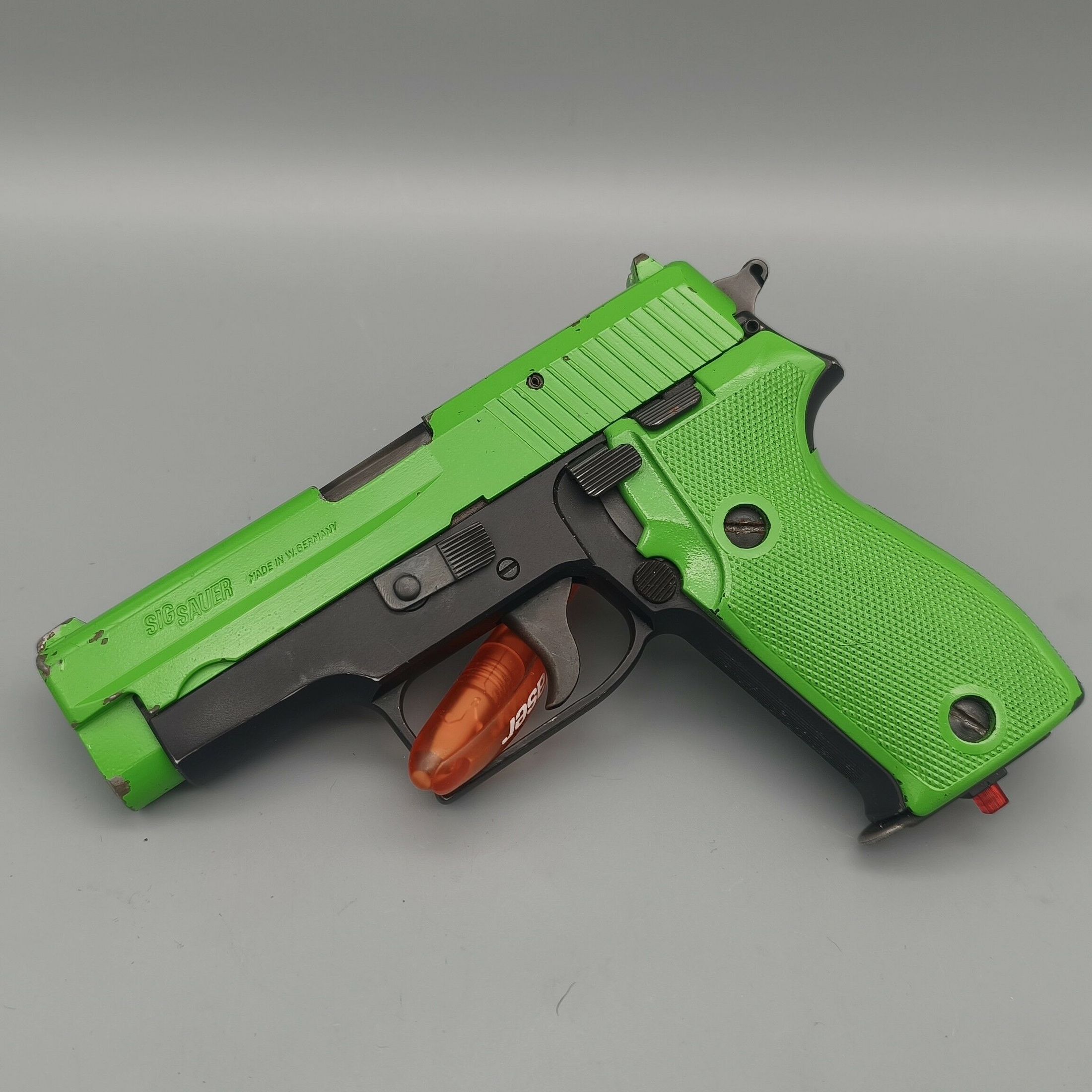 SIG Sauer P6 Laser Übungspistole der Polizei NRW "Grünwaffe" CQT" #986 ohne
