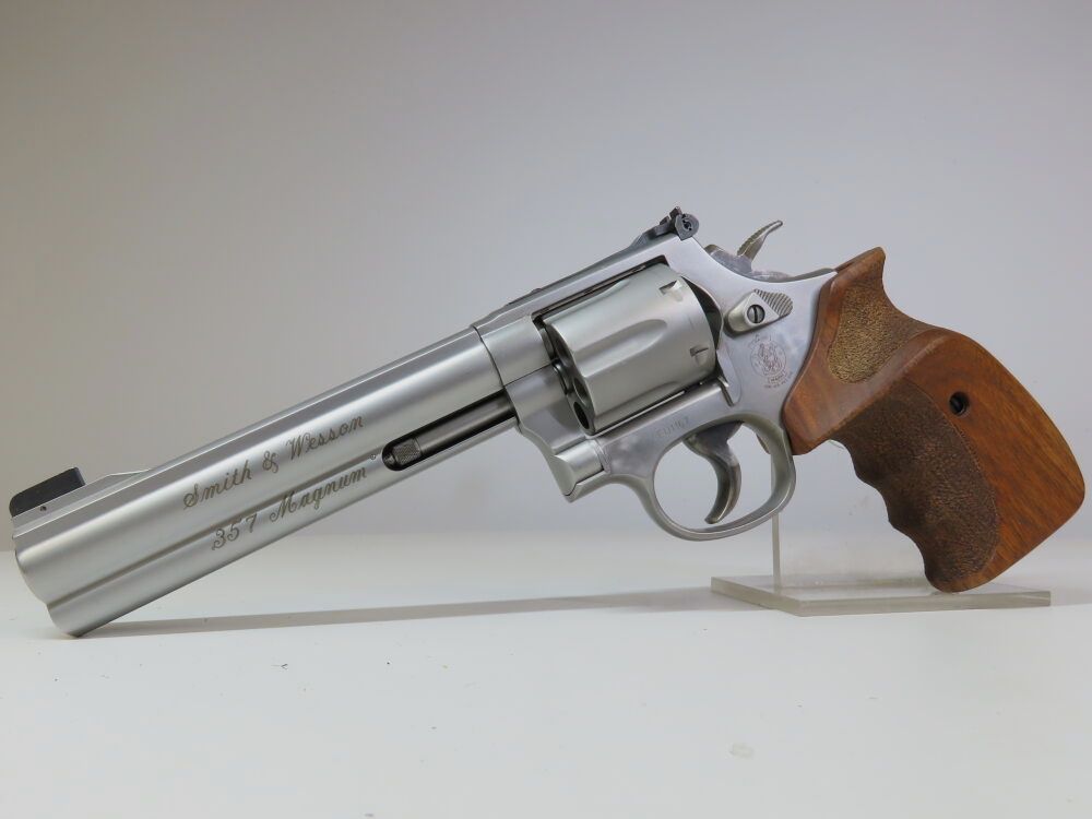 Smith & Wesson 686 Target Champion