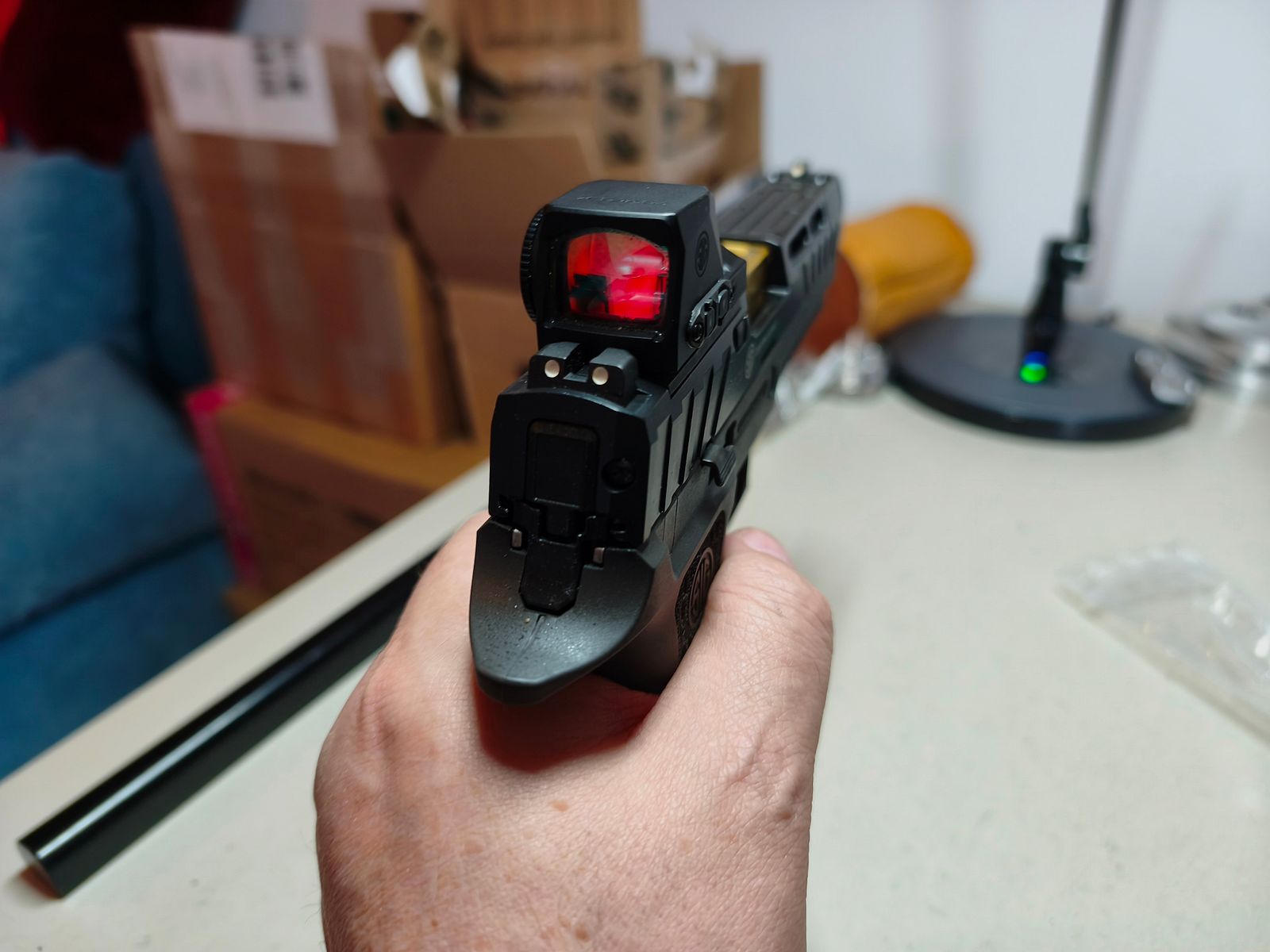 Sig Sauer P320 Spectre COMP pistool met rode stip Romeo