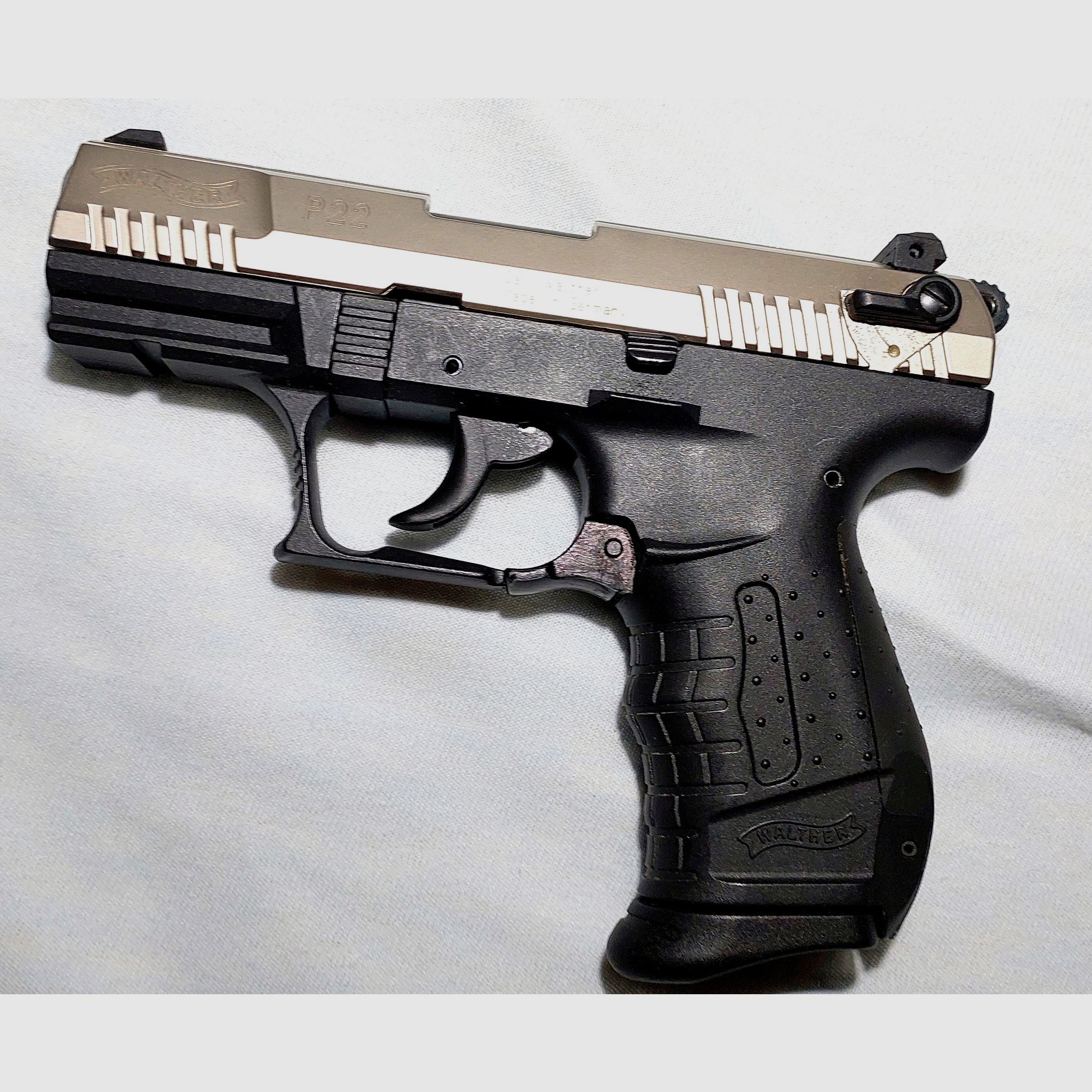 Walther P22 Schreckschuss Pistole 9mm P.A.K. Nickel (PTB 778)