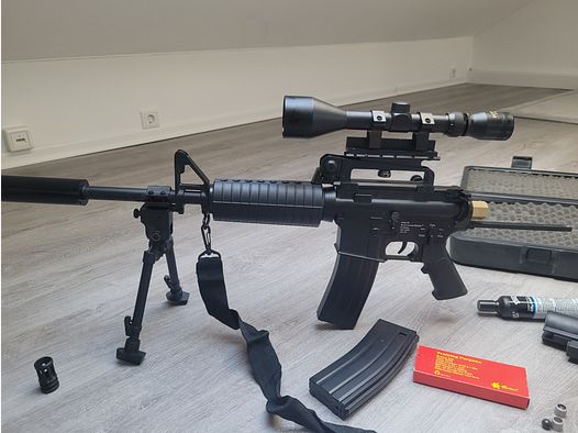 M4 RAM met veel accessoires