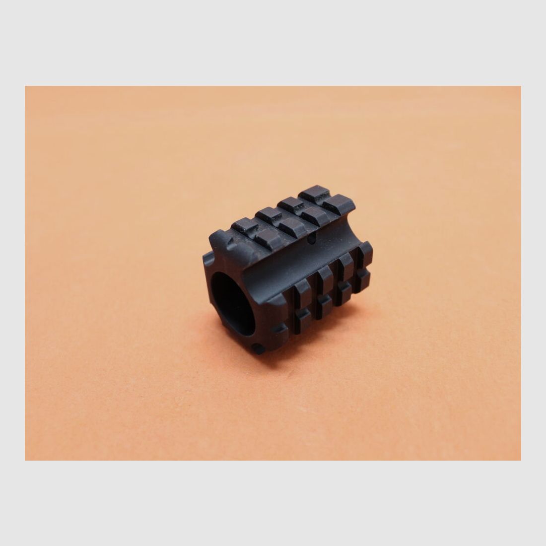 DPMS AR-15: Gas Block Picatinny 4-Rail DPMS .936" ID (GB-4R) Alu black Geeignet für Bull-Barrel, Bild 4 von 5