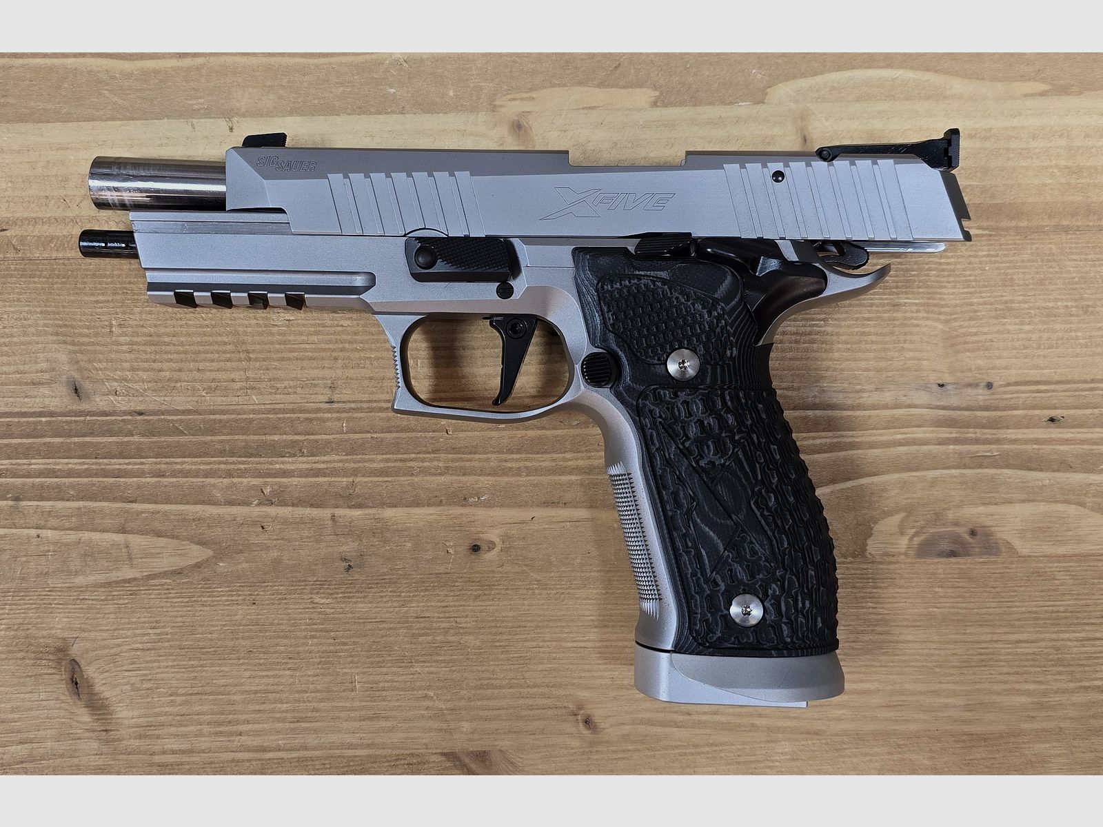 Sig Sauer P226 X-Five 9mm Luger