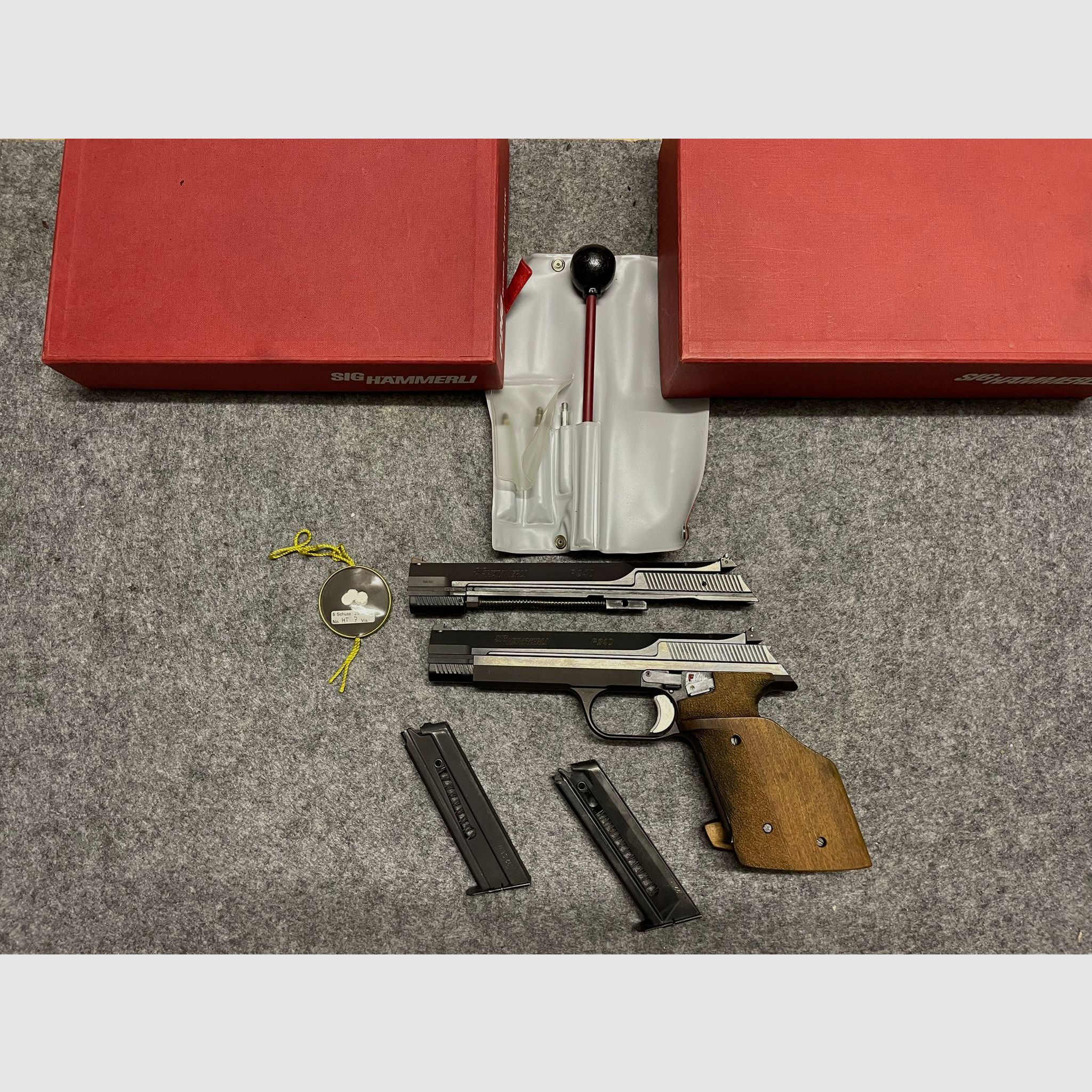 P240 Kal.22 z systemem wymiennym .32 S&W I.WC