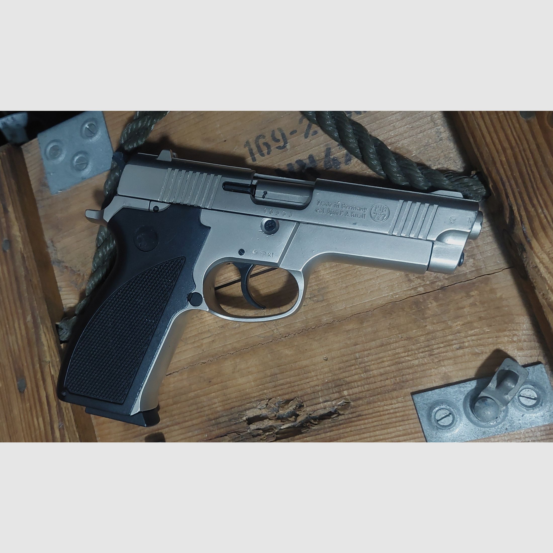 IWG Defender 9 mm P.A.K (PTB 727)