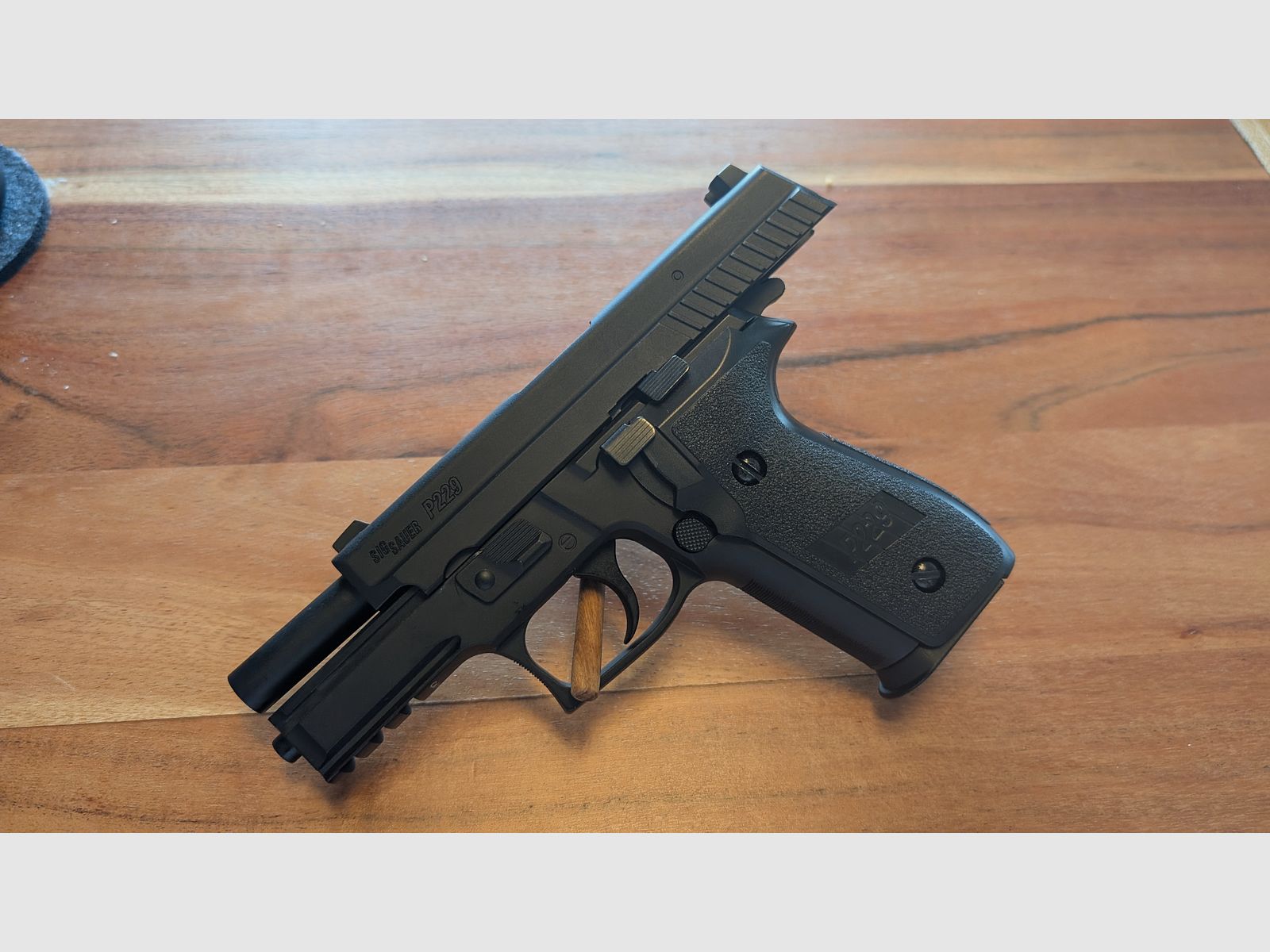Airsoft Softair VFC Sig Sauer ProForce P229 Vollmetall Gas-Blow-Back