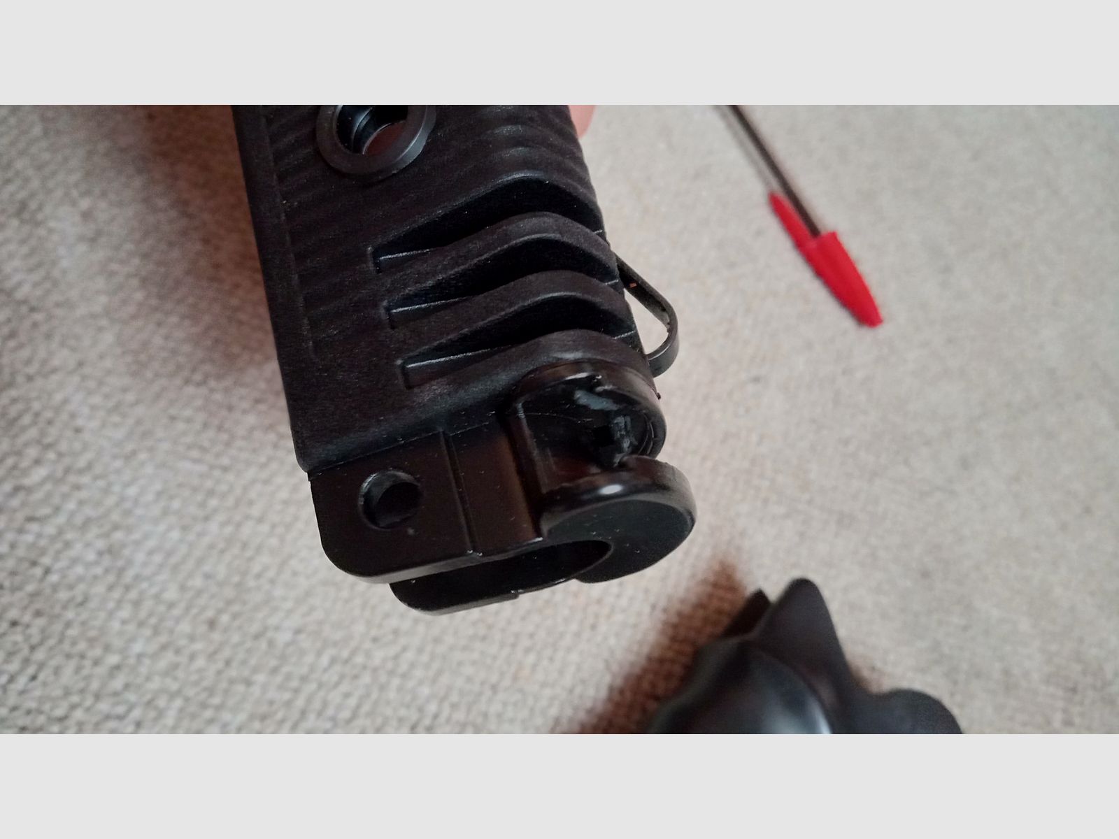 Moderner AC Unity G3 Trapezhandschutz  & Pistolengriff in Schwarz  - Aftermarket Wide Handguard