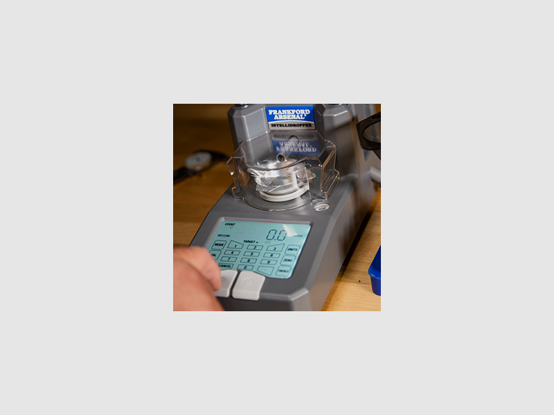 Frankford Arsenal Platinum Series Intellidropper Bilancia Digitale per Polvere e Dispenser, immagine 4 di 6