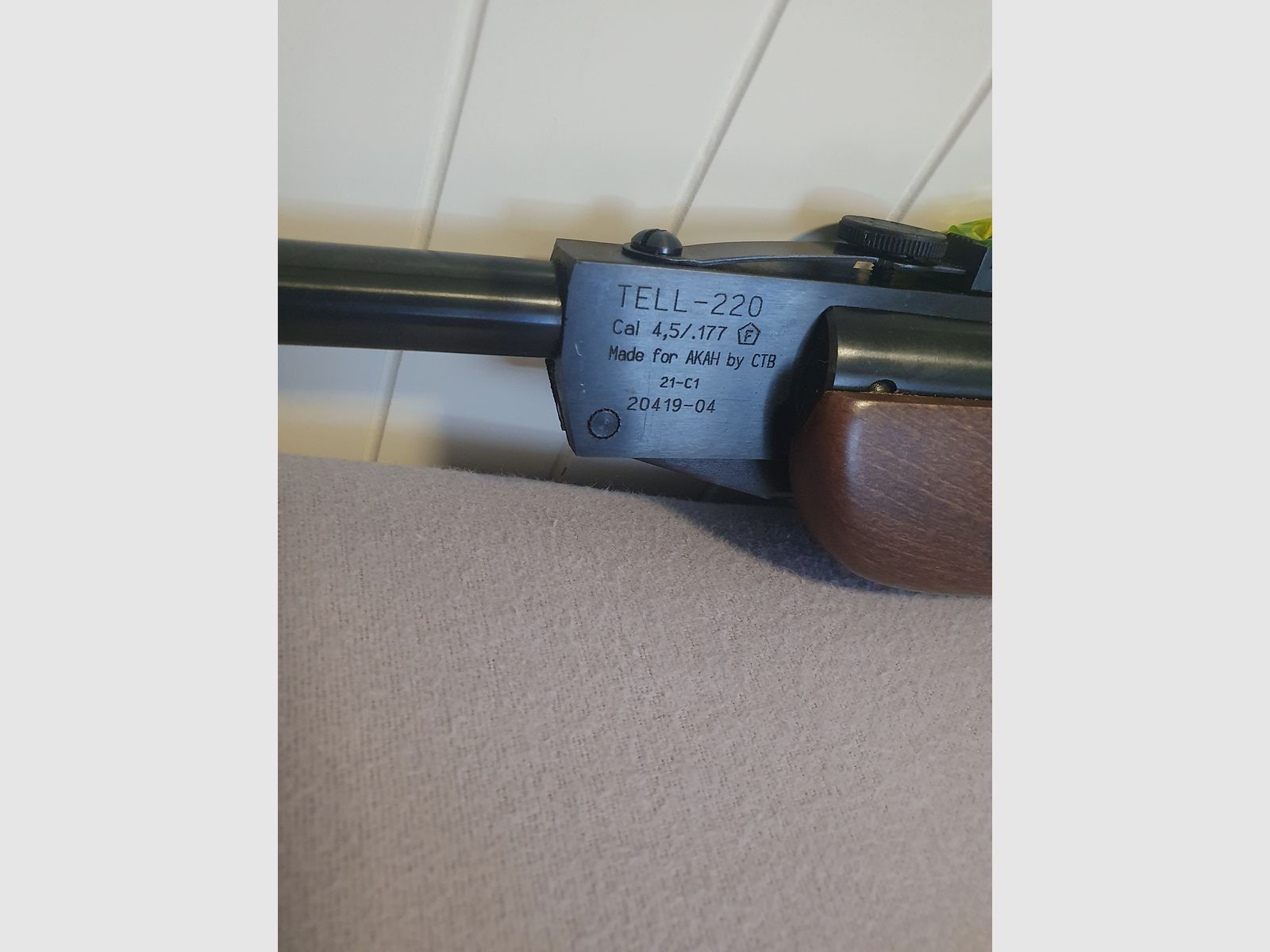AKAH Tell 220 Knicklauf Luftgewehr 4,5 mm