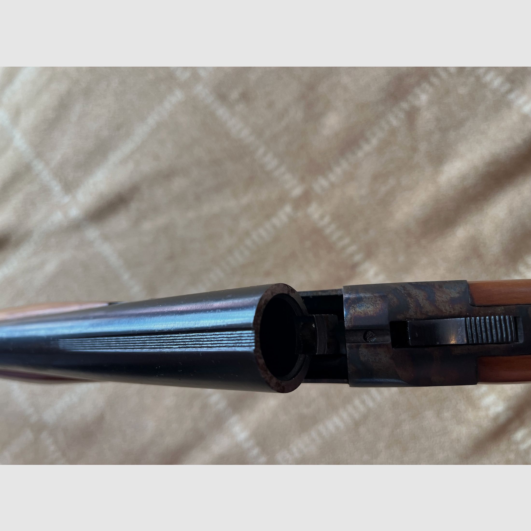 Break-action shotgun 12/70 with ejector