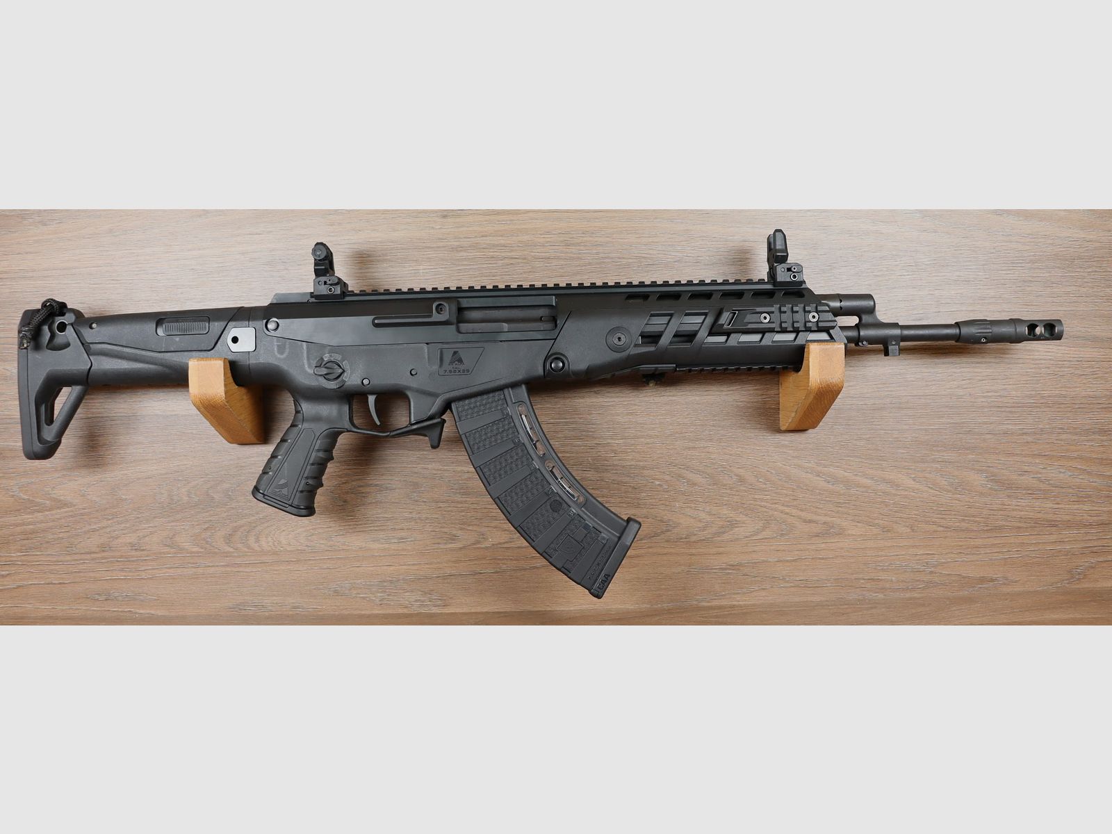 AK Alpha, Bild 1 von 2