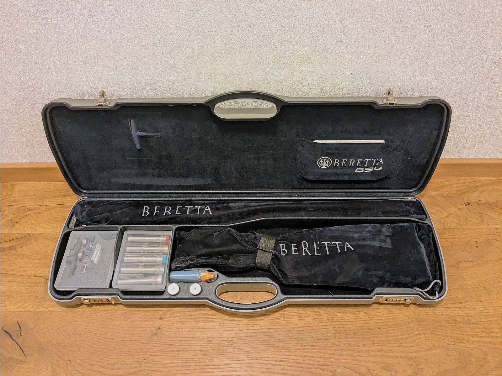  Neuwertig: Beretta 694 Sporting 12/76 LL76cm + Koffer, Original Zusatzchokes und Pufferpatronen