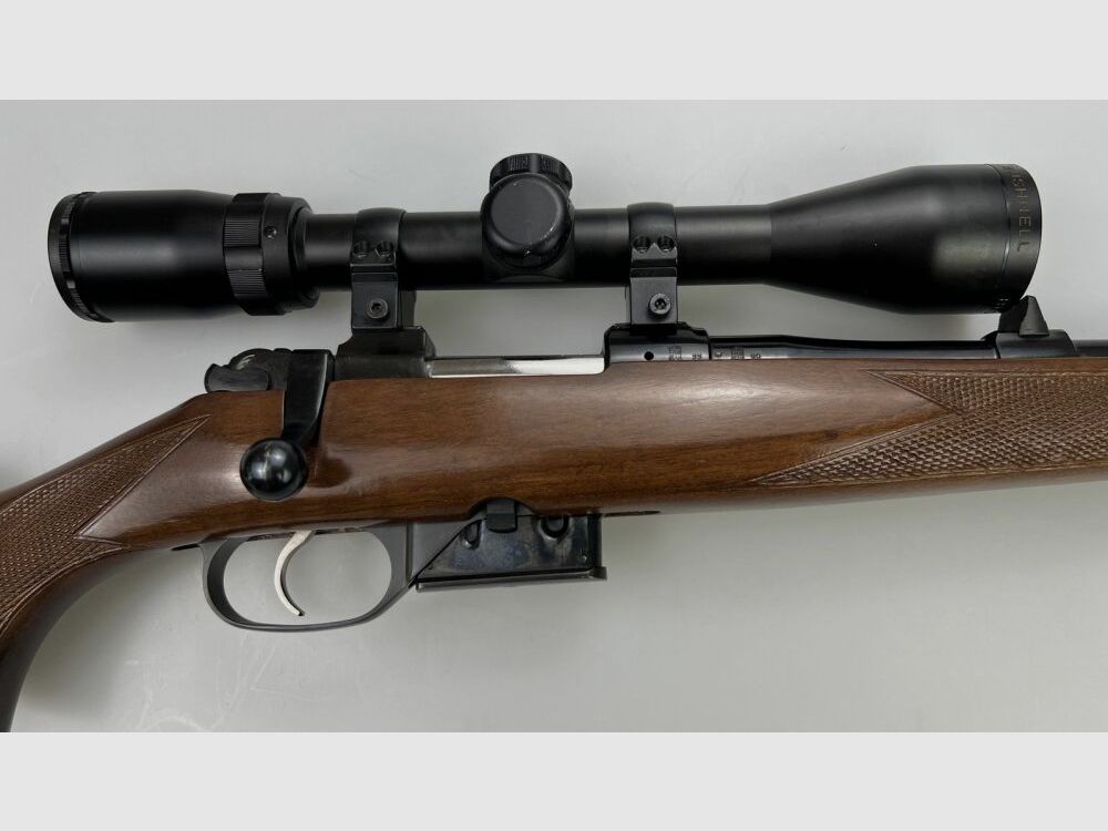 CZ 527