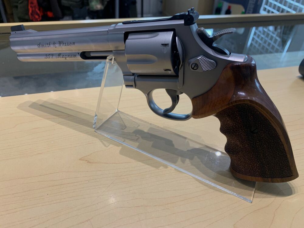 Smith & Wesson	 686-4 Target Champion