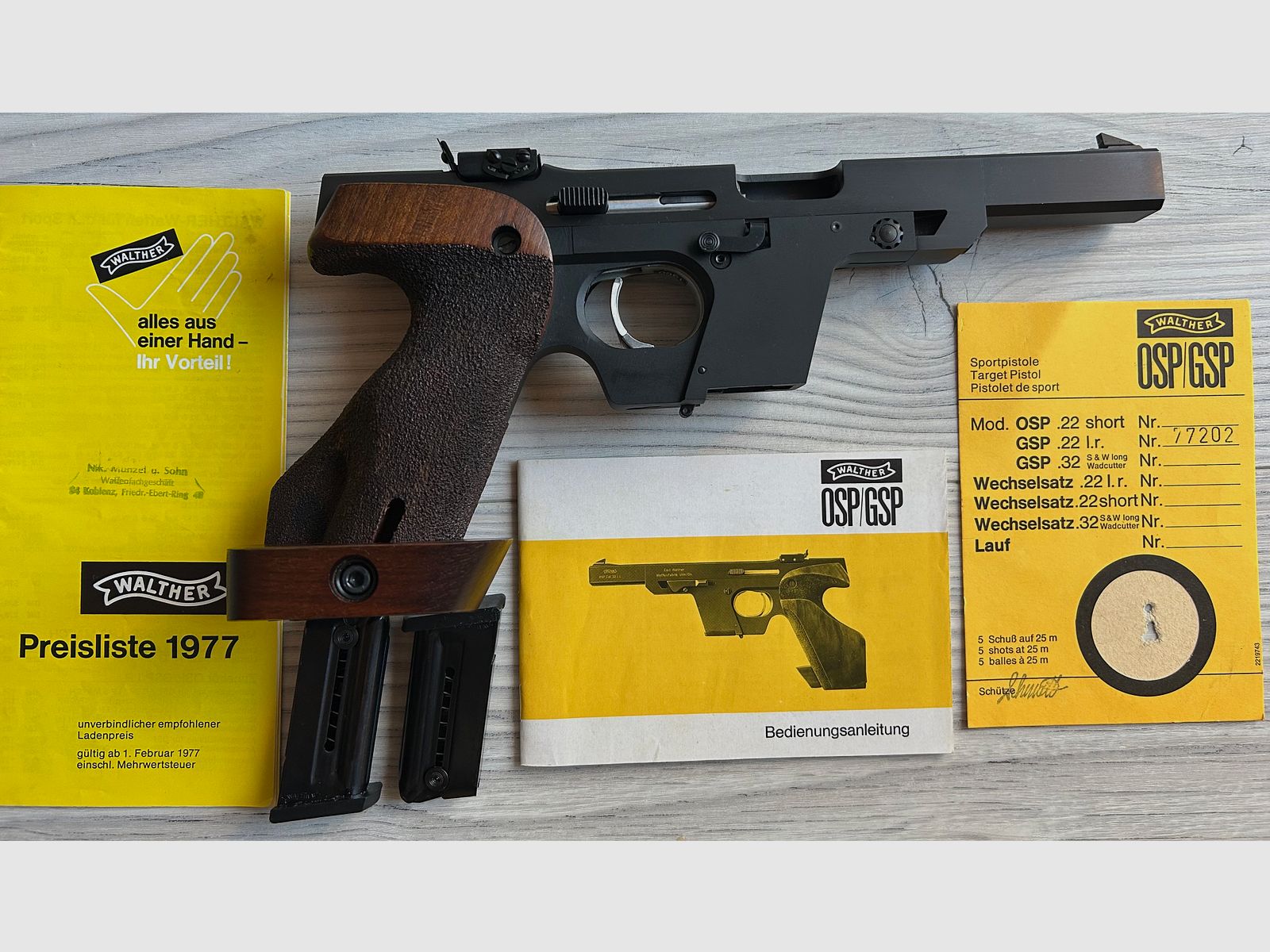 Pistola deportiva Walther GSP calibre 22 l.r. con 2x cargadores y maletín original