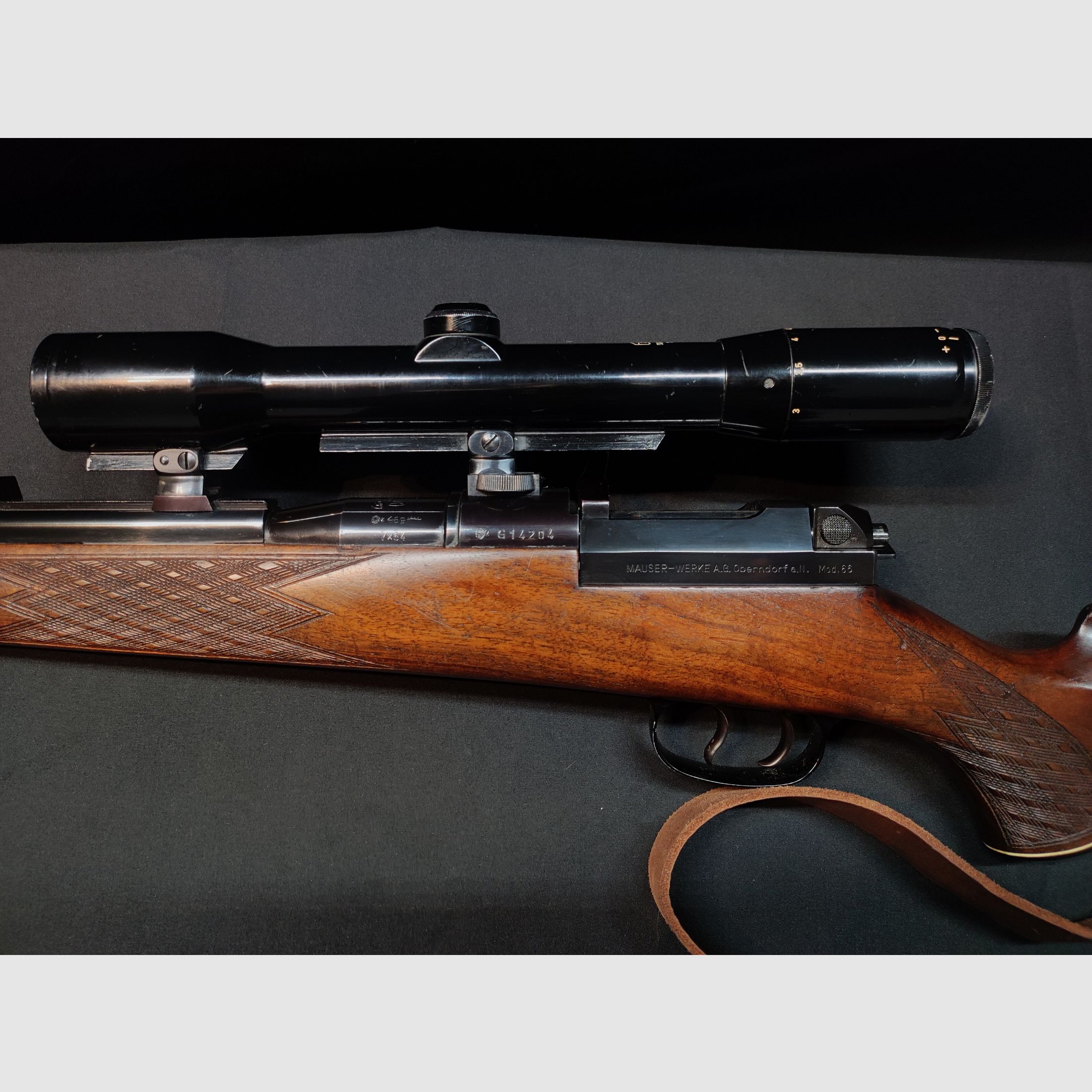# Mauser Mod. 66 bolt-action rifle caliber 7x64 with Zeiss Diavari-D 1.5–6x – good condition – incl. 139 rounds hunting ammunition