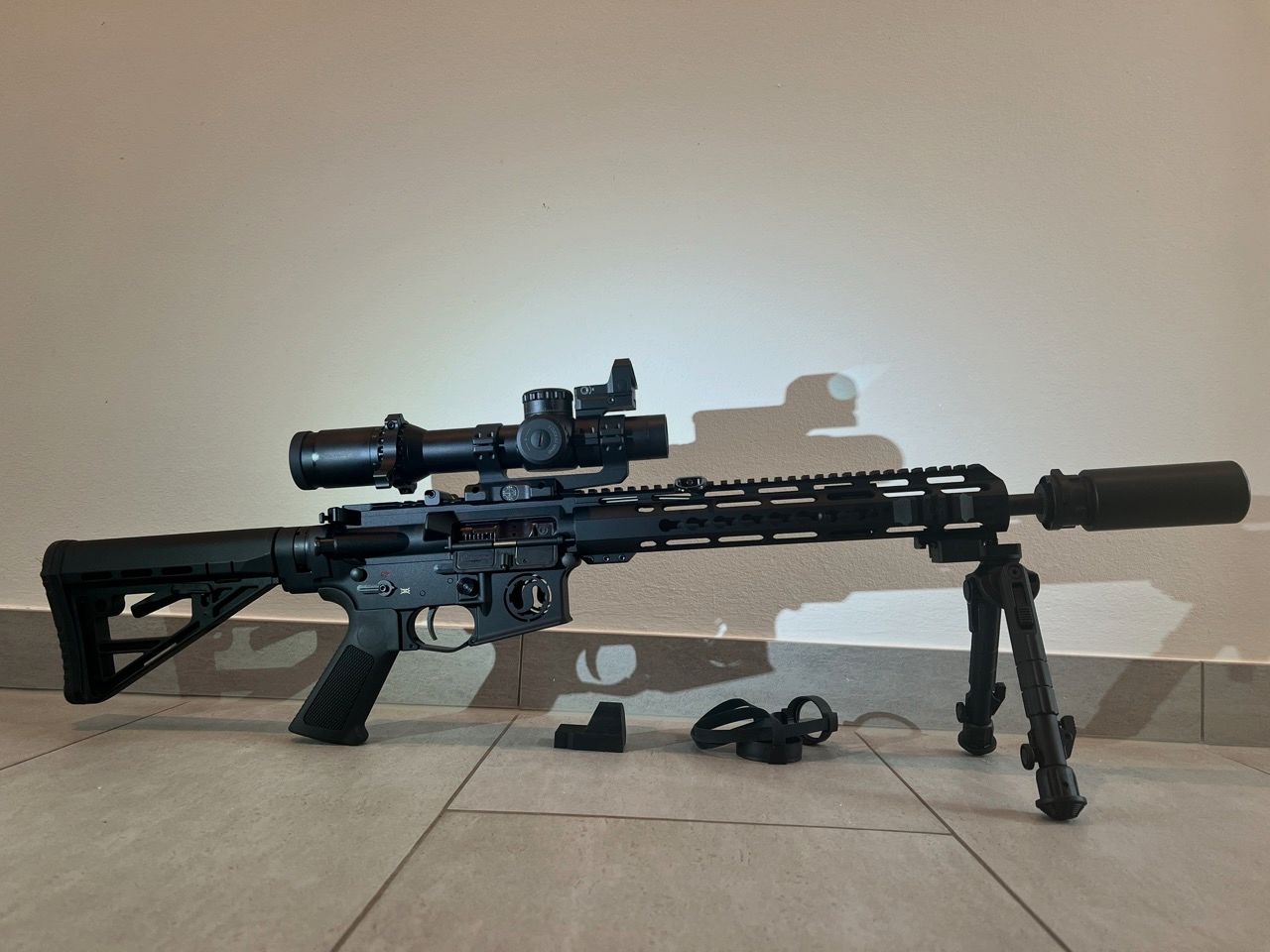 Vente privée : Schmeisser AR15 Dynamic Custom-Paket .223 Rem. – Comme neuf !